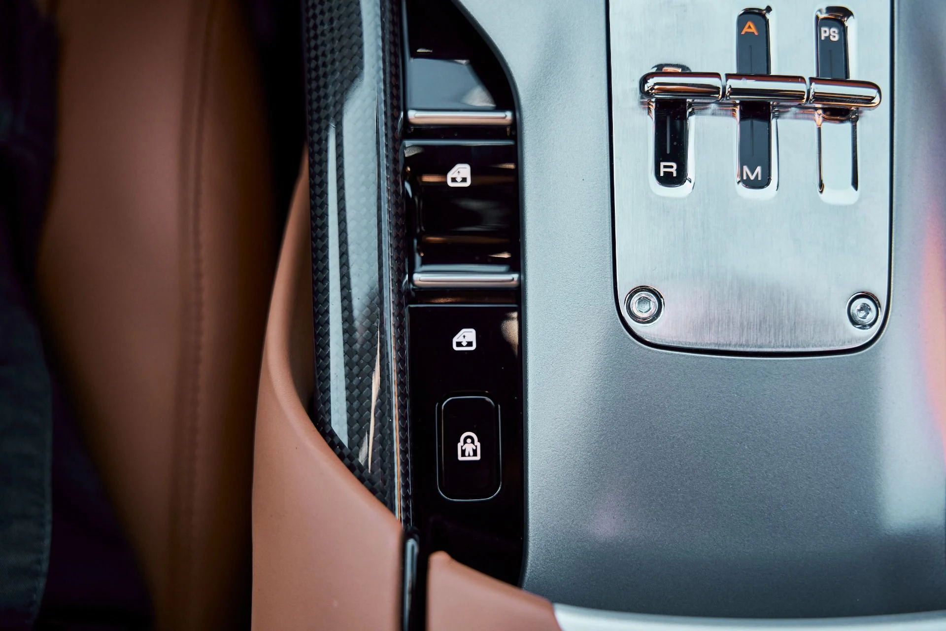 mph079_2376353559_Used_2026_Ferrari_Purosangue_1771462163_42f580cc8e