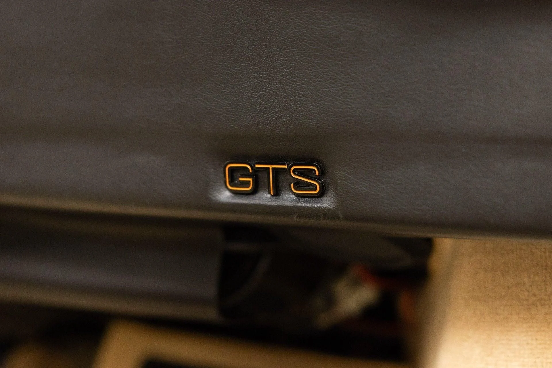 mph079_2662467392_Used_1988_Ferrari_328_GTS_1789651823_5d60736dda