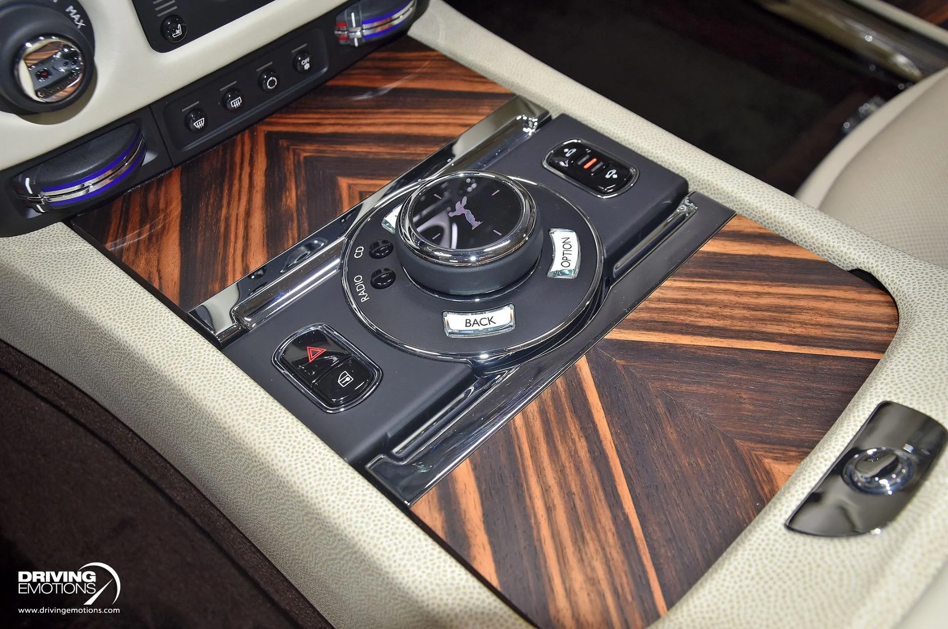 mph079_2749362348_883_p80_l_2e669a95f7