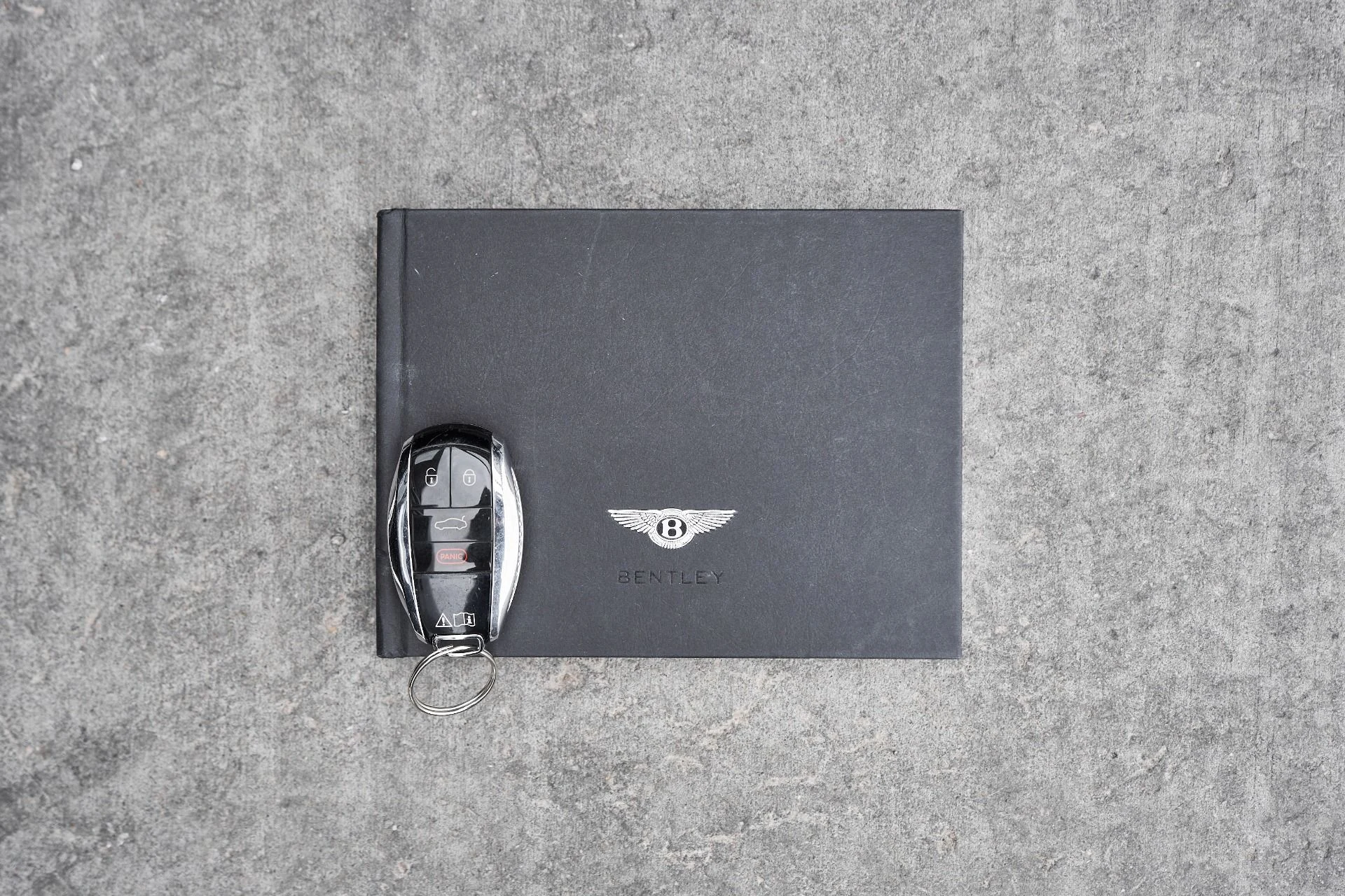 mph079_2758388101_Used_2022_Bentley_Flying_Spur_V8_1763502883_265a29ebe6