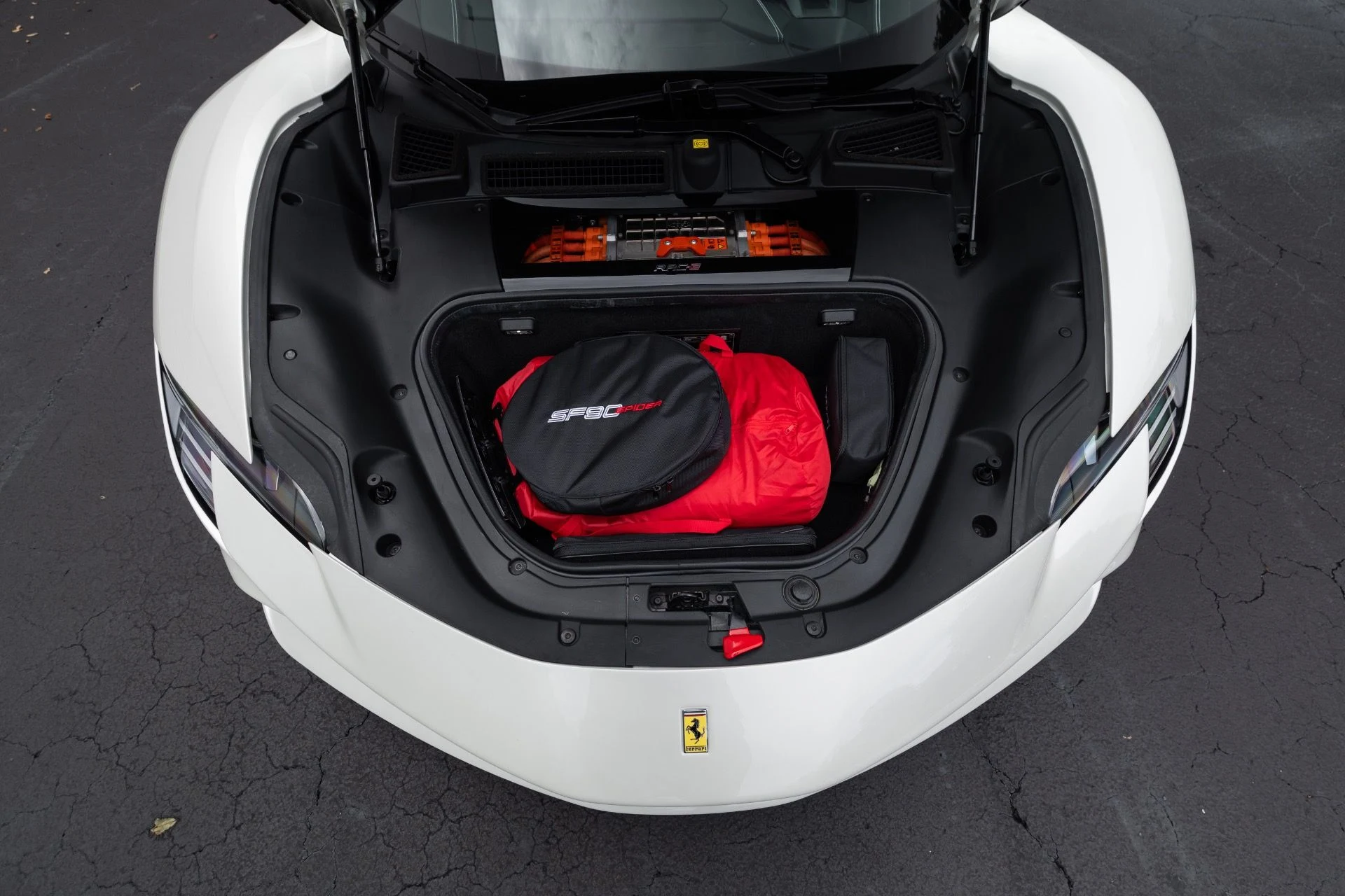 mph079_2885690288_Used_2024_Ferrari_SF_90_Spider_1775624639_7e553fe101