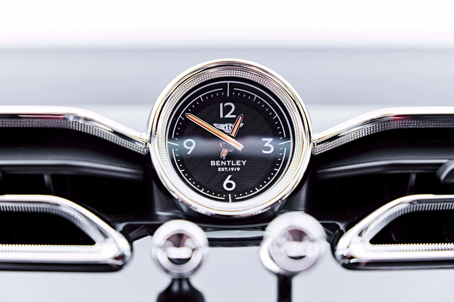 mph079_2962070135_Used_2023_Bentley_Bentayga_S_1782967441_6f7dc816ac