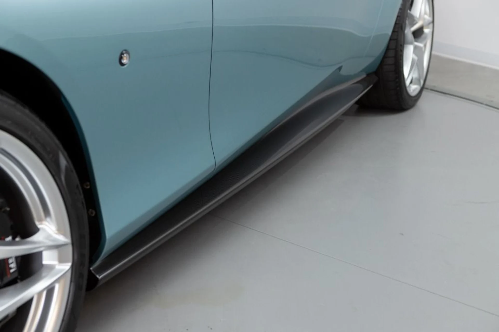 mph079_302227864_Used_2024_Ferrari_Roma_Spider_01b893b0a2