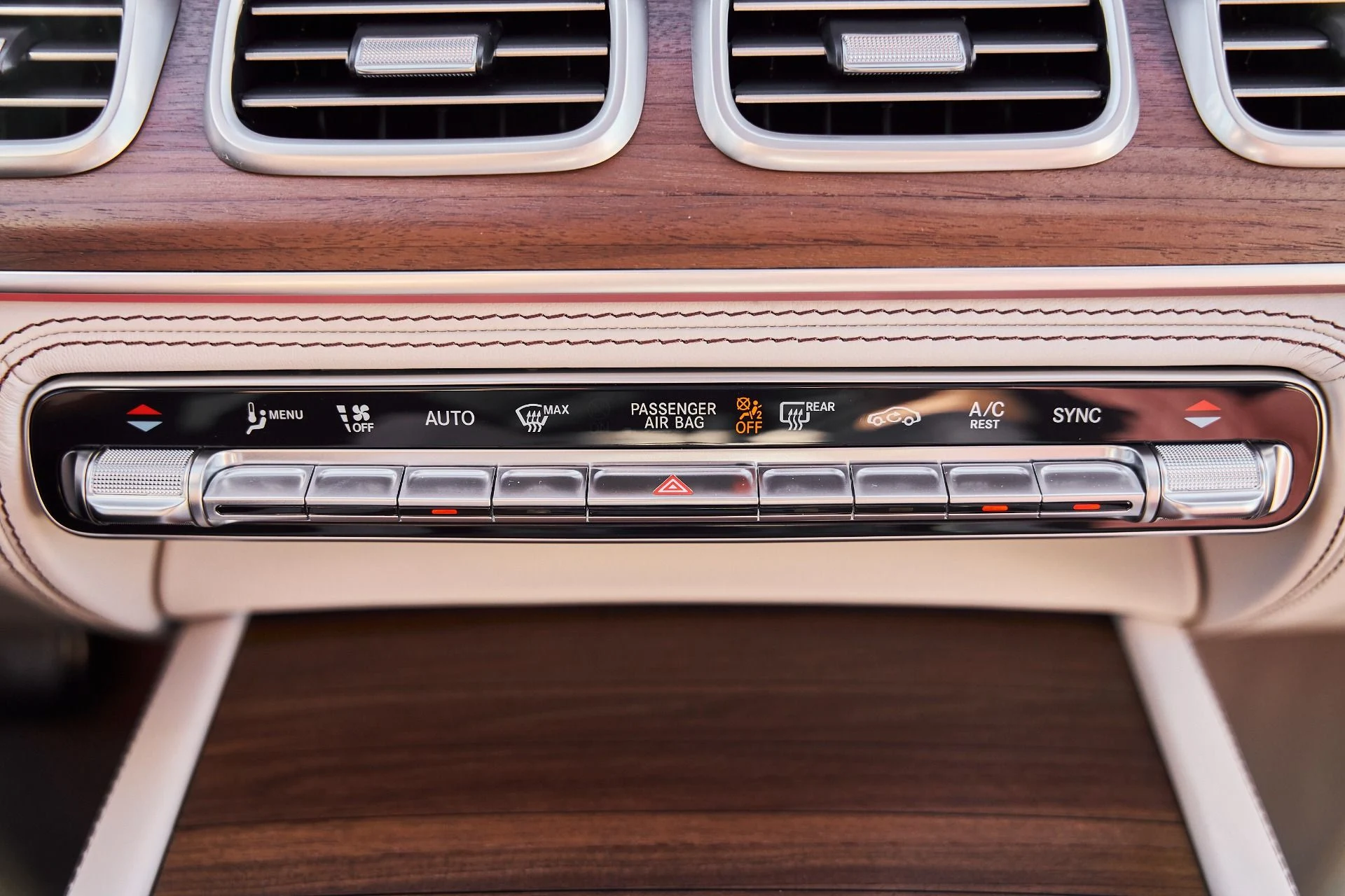 mph079_3125629715_Used_2026_Mercedes_Benz_GLS_Maybach_GLS_600_1772593298_d4c362d991