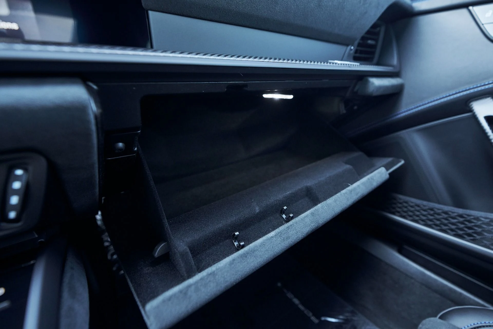 mph079_3205508544_Used_2026_Porsche_911_GT_3_1764988983_fb271dfc9f