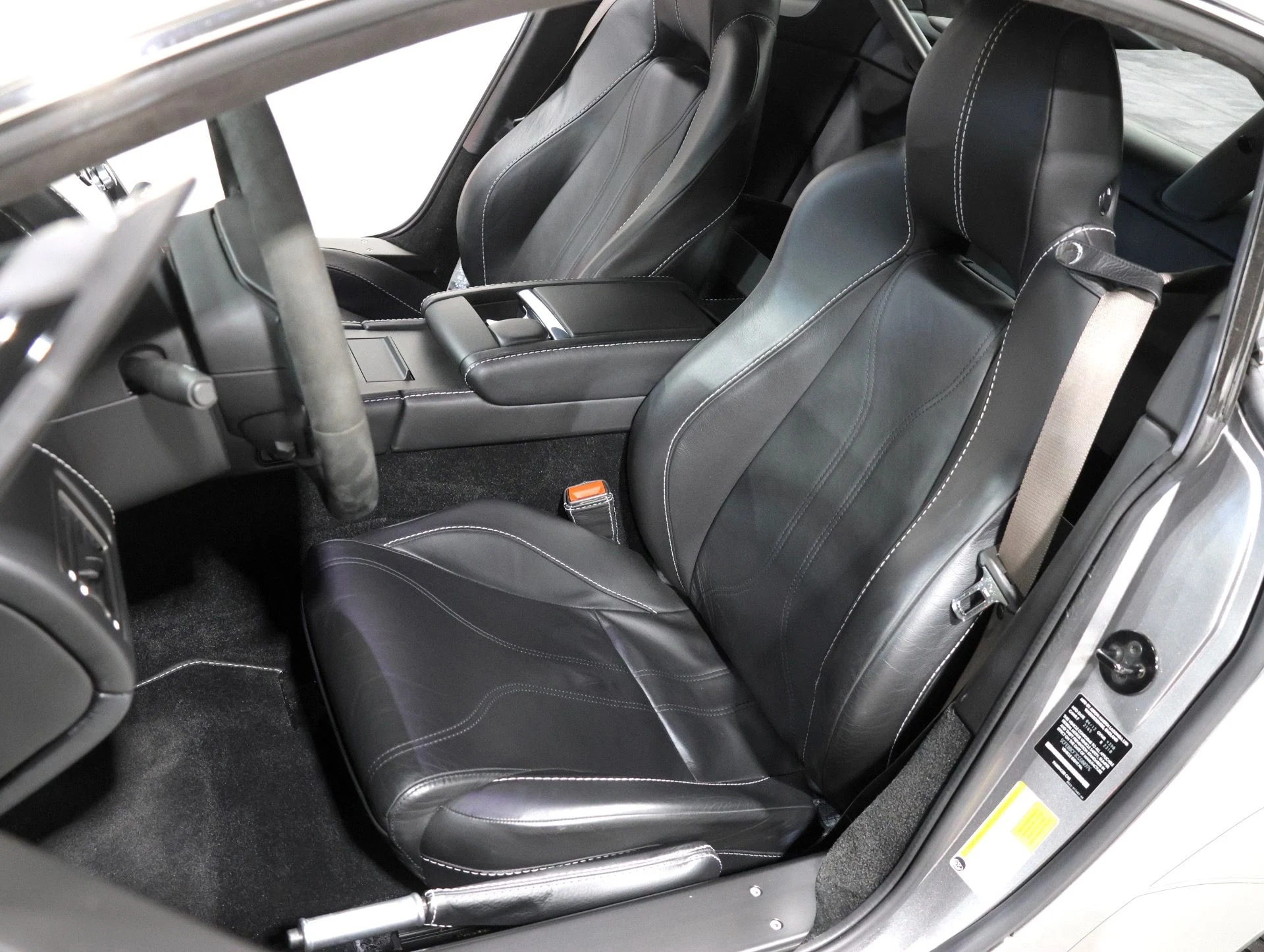 mph079_3213819287_Used_2012_Aston_Martin_V12_Vantage_Rare_6_Speed_Manual_Over_200_K_MSRP_20_K_In_Recent_Maintenance_1770846605_1586721a22