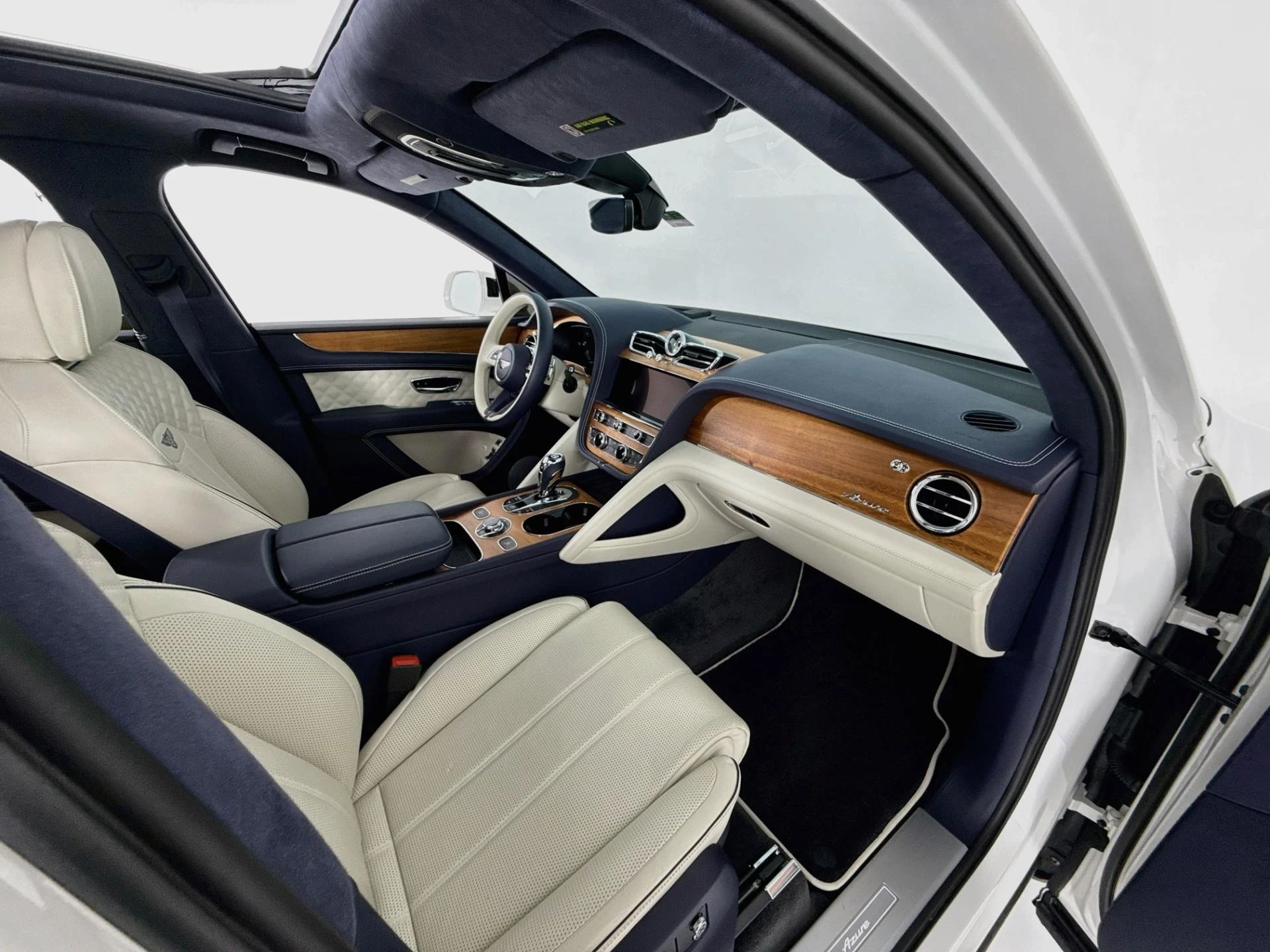 mph079_3215130315_Used_2023_Bentley_Bentayga_Azure_1793142089_a9238a3749