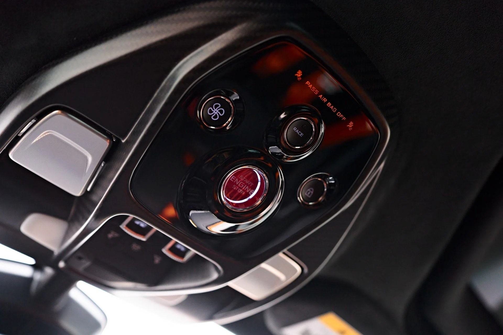 mph079_3220860311_Used_2019_Mc_Laren_Senna_1766516201_01545c0850