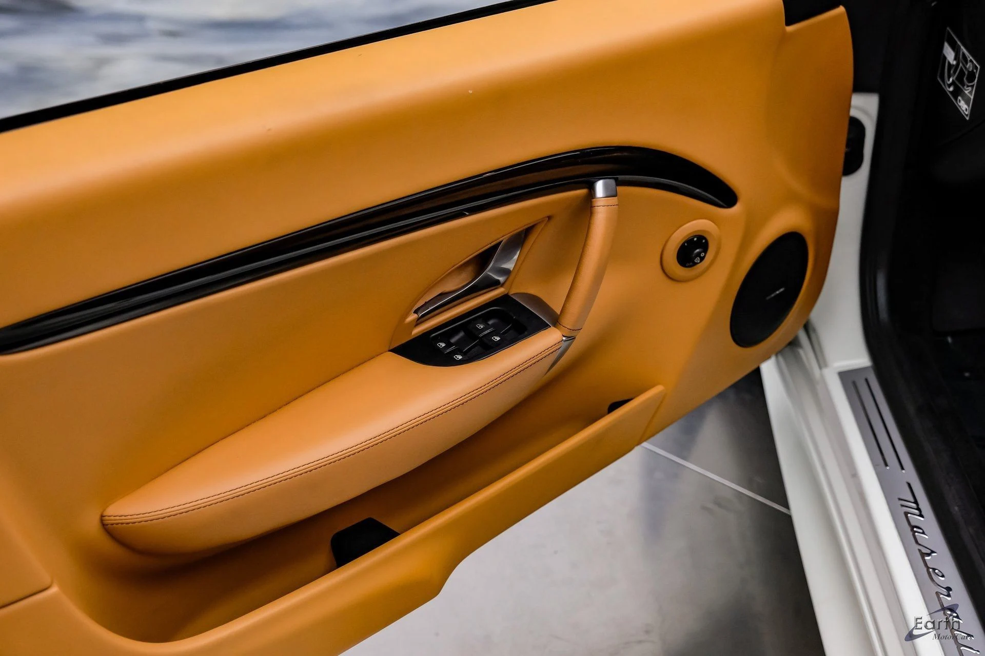 mph079_3276853068_49fee949c4af5c1513954445f433871ax_0d7cad32ec