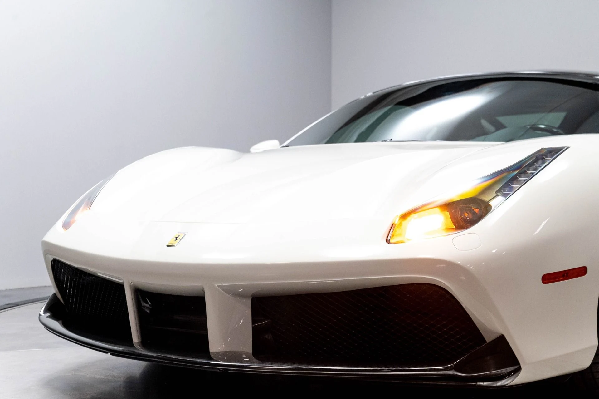 mph079_3294074367_Used_2016_Ferrari_488_GTB_1783363377_8db0256867