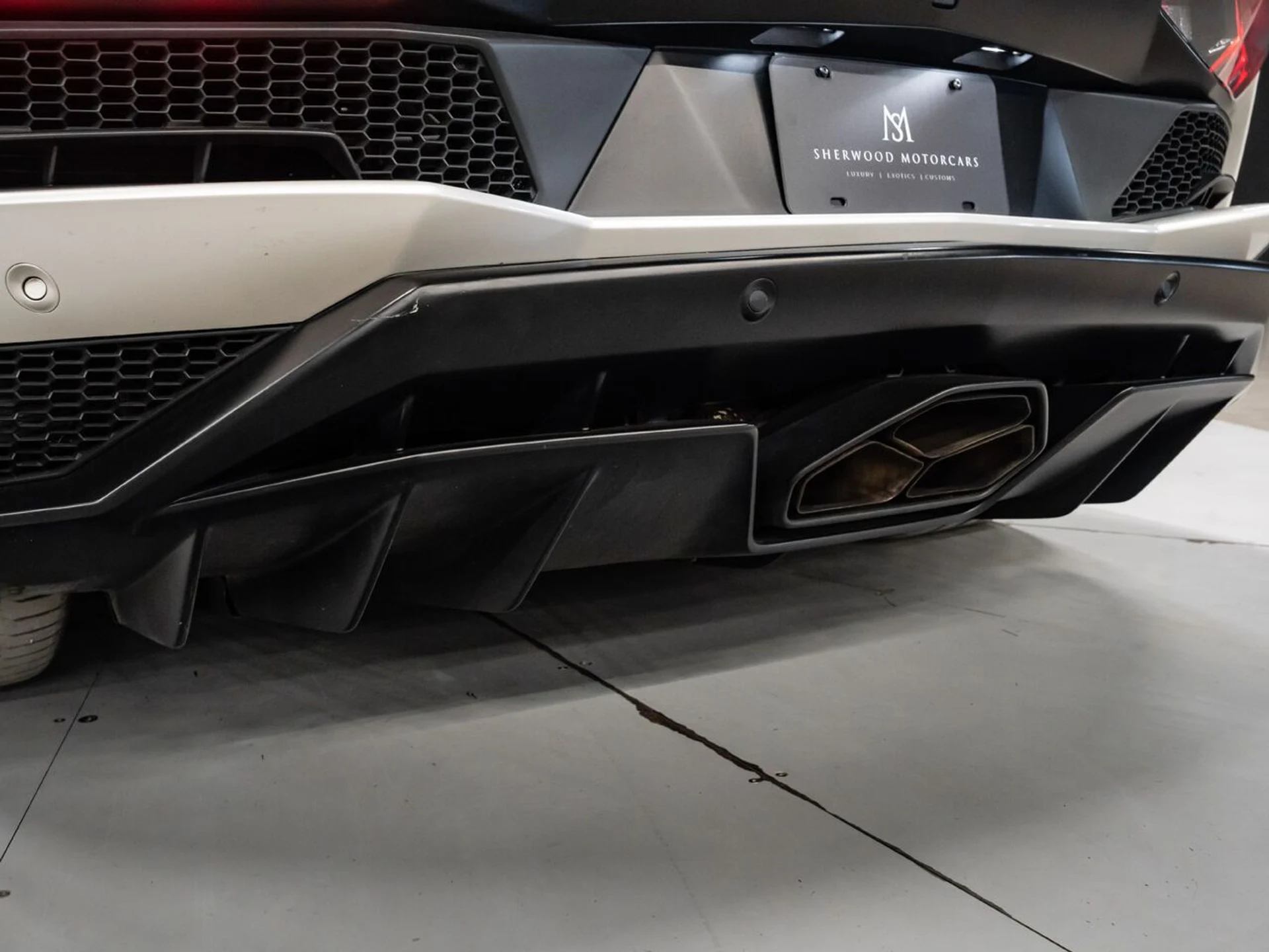 mph079_3318881280_lamborghini_aventador_2017_6b3d100dd5