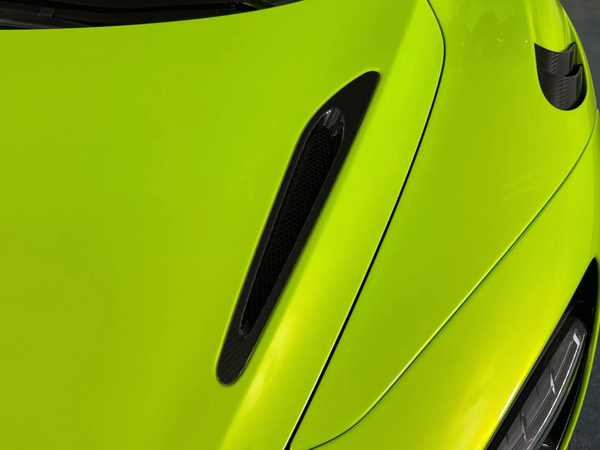 mph079_3335265764_Used_2022_Mc_Laren_765_LT_Spider_1789410134_ffc78be615