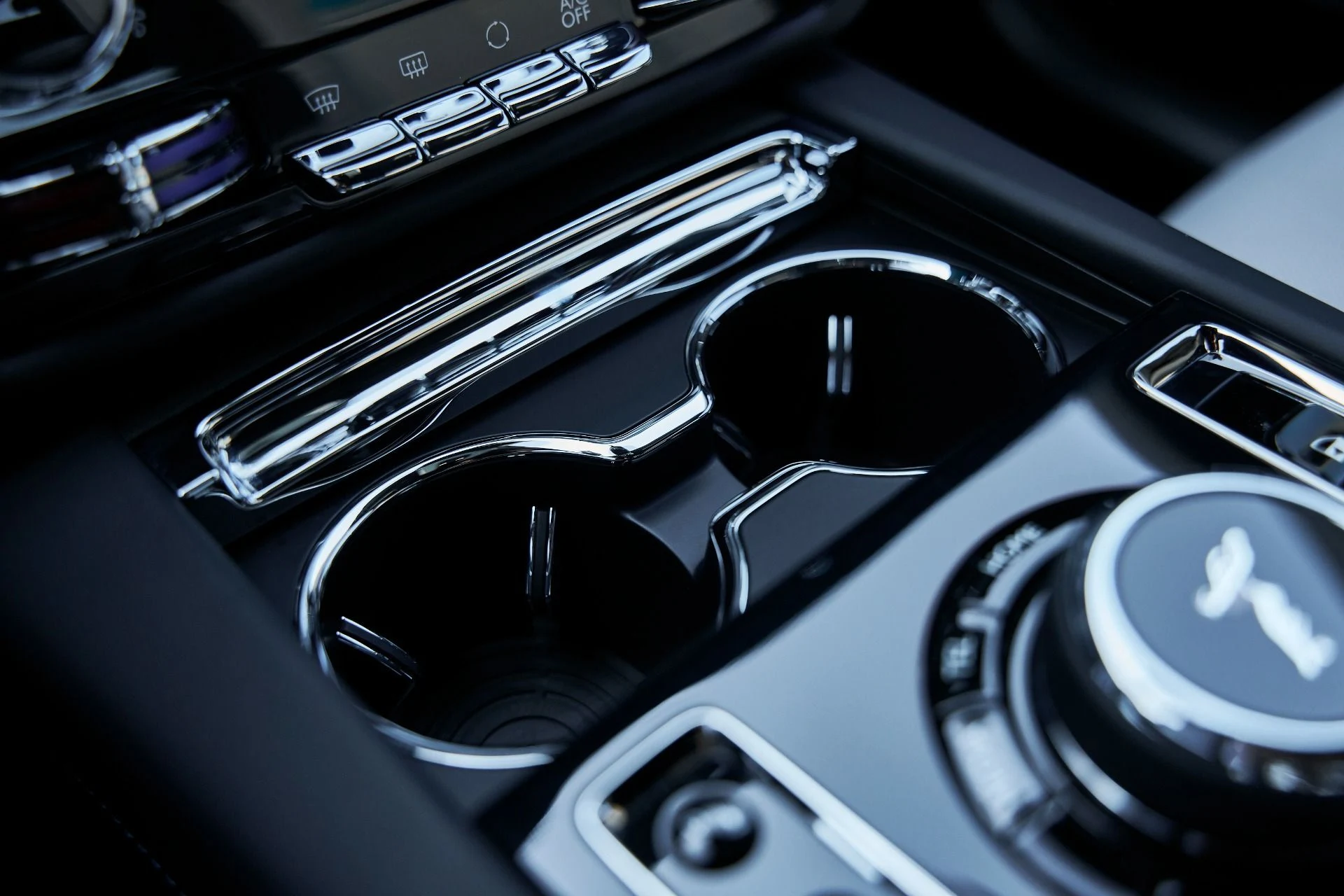 mph079_3529547545_Used_2025_Rolls_Royce_Ghost_Base_1770087528_1de5dee272