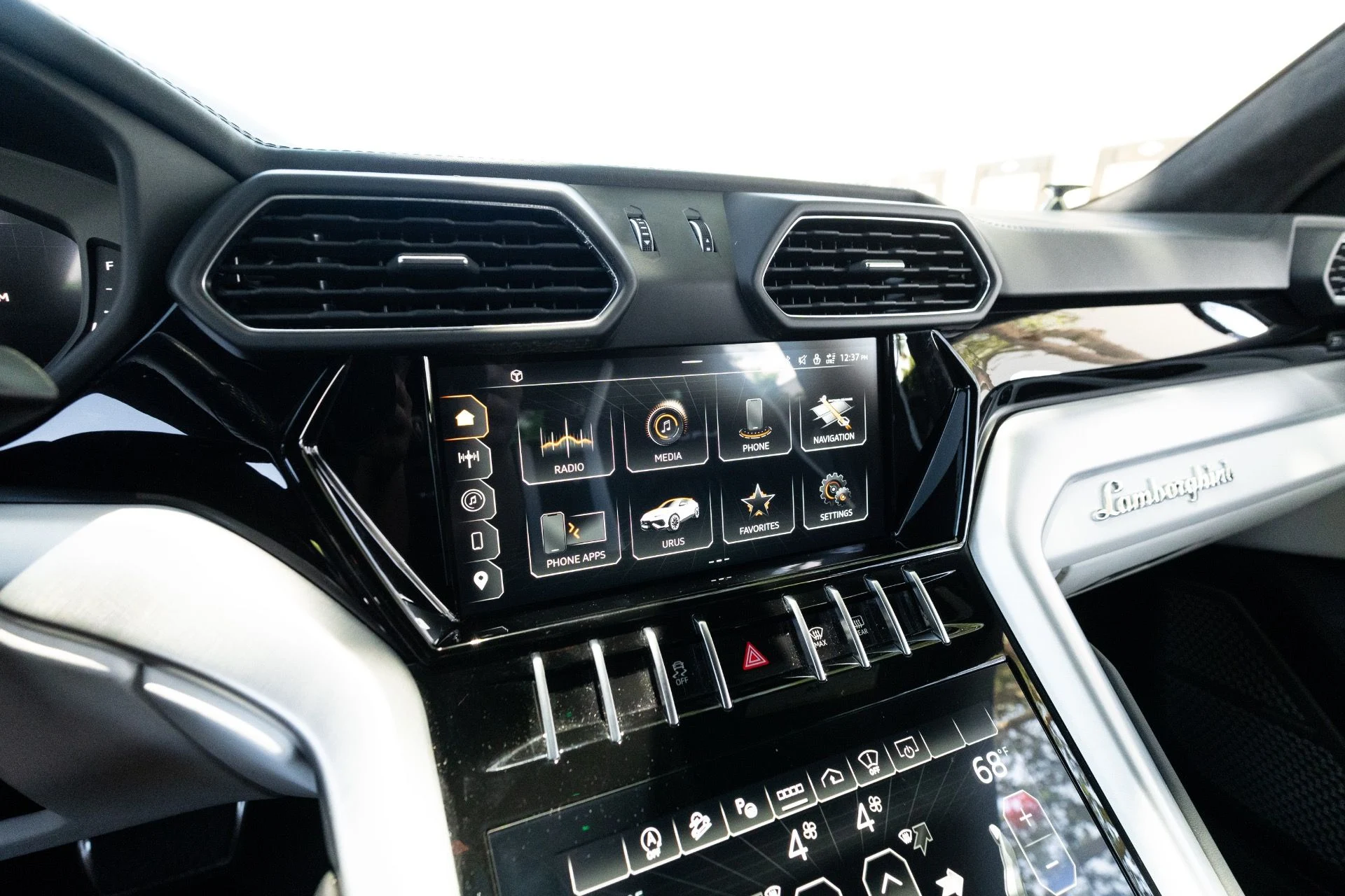 mph079_3598765401_Used_2023_Lamborghini_Urus_S_1780940773_791e204290