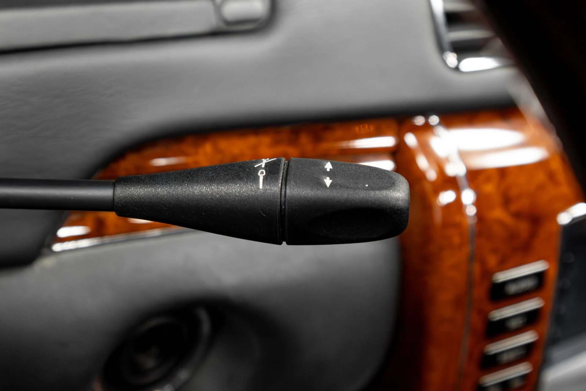 mph079_3642039434_Used_2004_Maybach_57_1769486757_598d111dd0