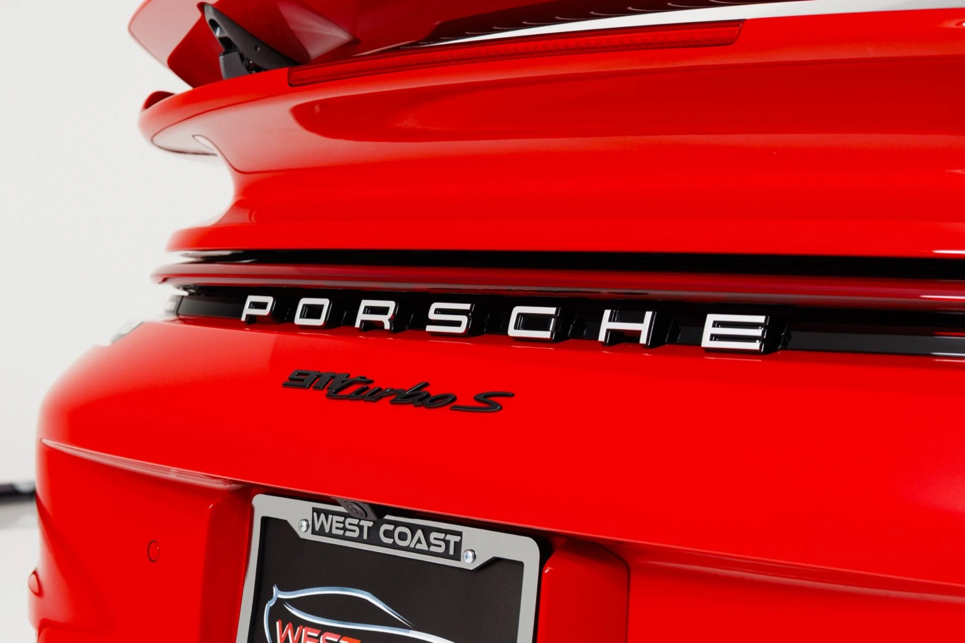 mph079_3782039749_Used_2021_Porsche_911_Turbo_S_1776203936_4c66cdf42b