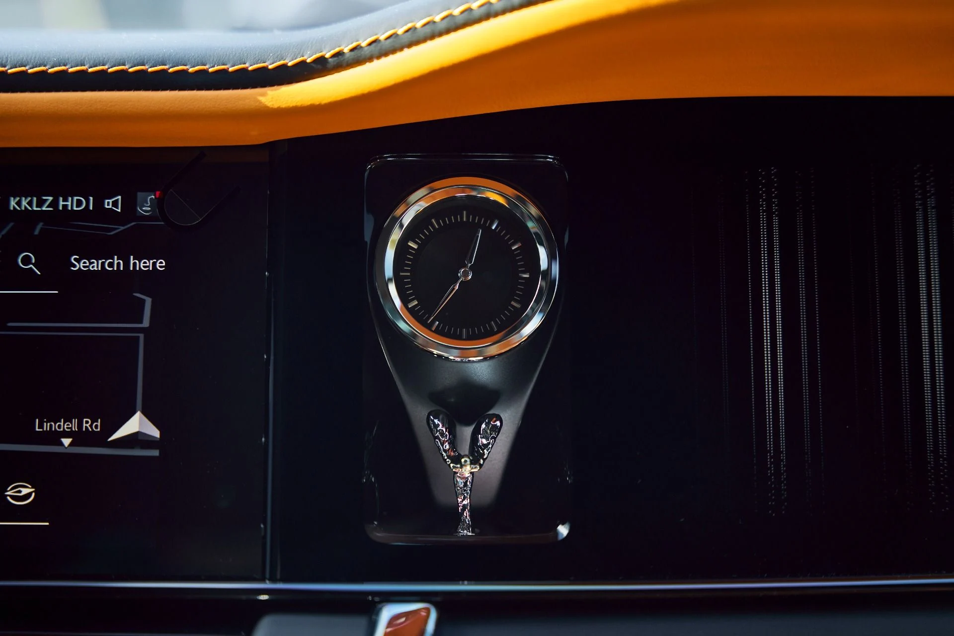 mph079_3819323633_Used_2026_Rolls_Royce_Cullinan_Base_1766884864_e73eb91263