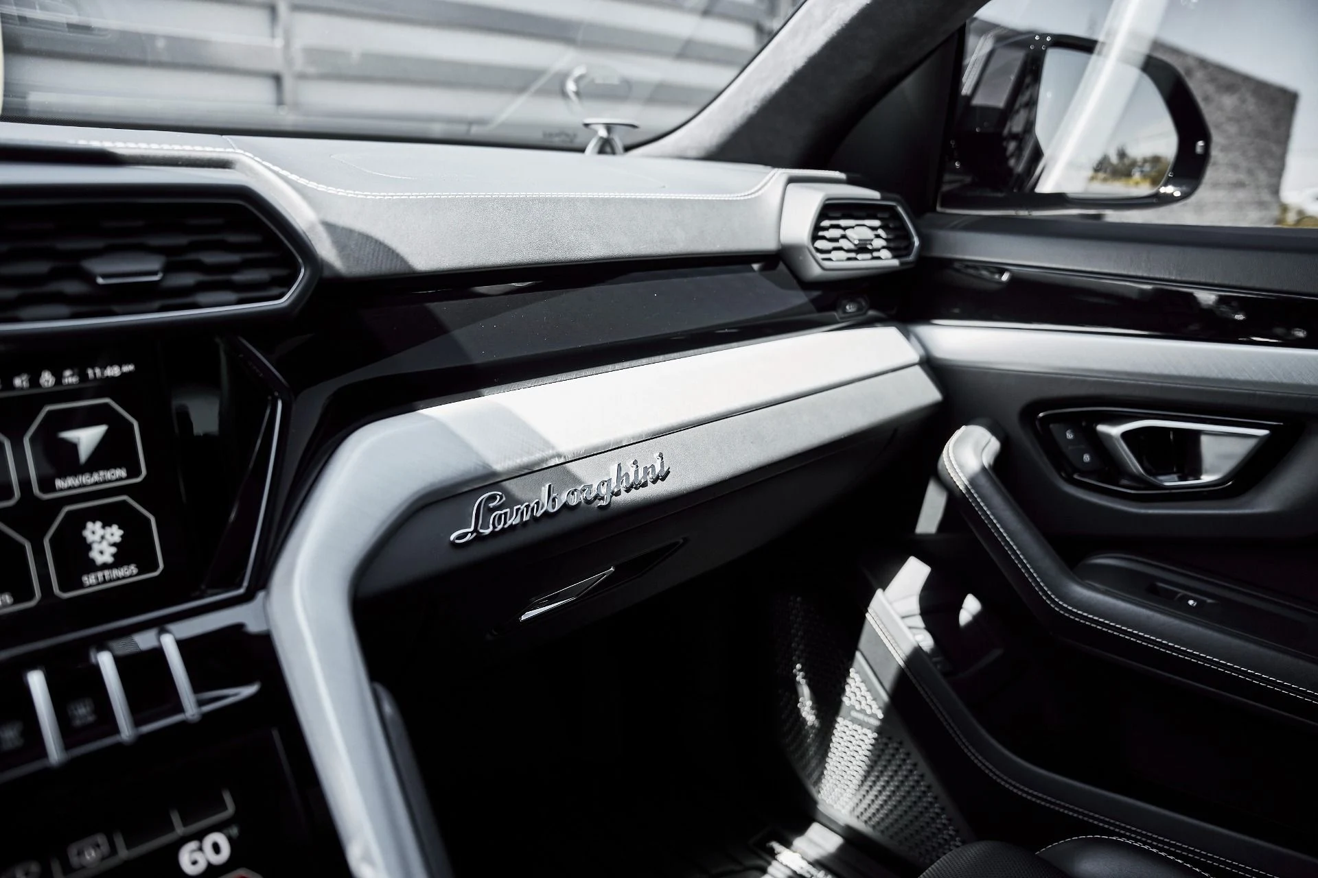 mph079_3934607723_Used_2022_Lamborghini_Urus_1778790469_c723d42802