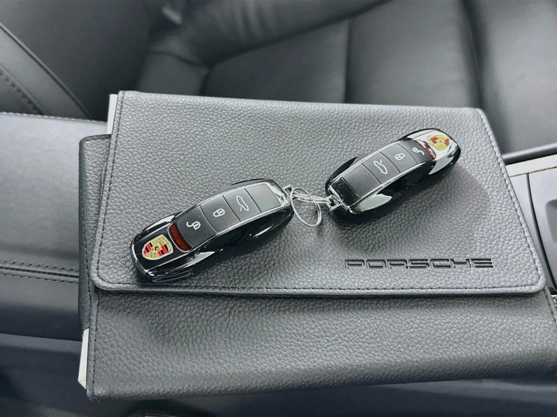 mph079_4173544994_Used_2018_Porsche_911_Turbo_S_Exclusive_Series_1789771458_4e868a7366