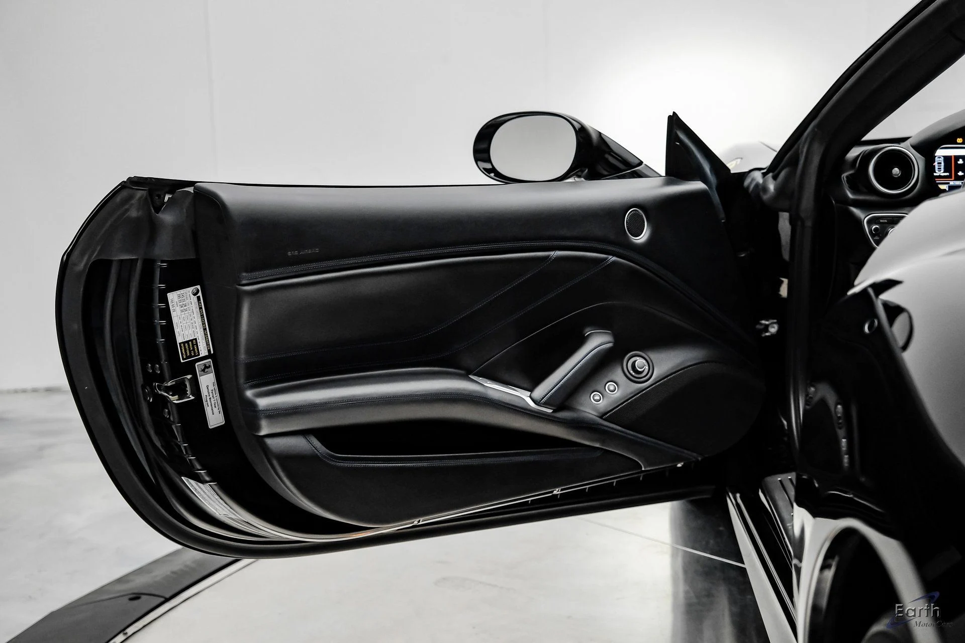 mph079_711259084_2dd1bc59513040a7348a48df7bb650c9x_b0ecd65446