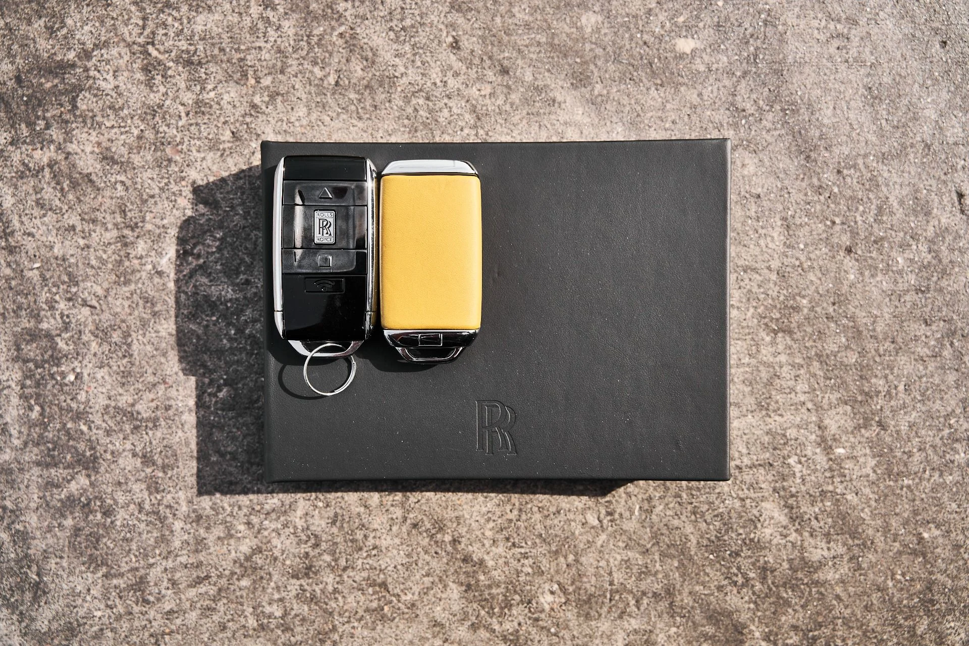 mph079_716222435_Used_2026_Rolls_Royce_Cullinan_Black_Badge_1776556135_5ebfe8ebca