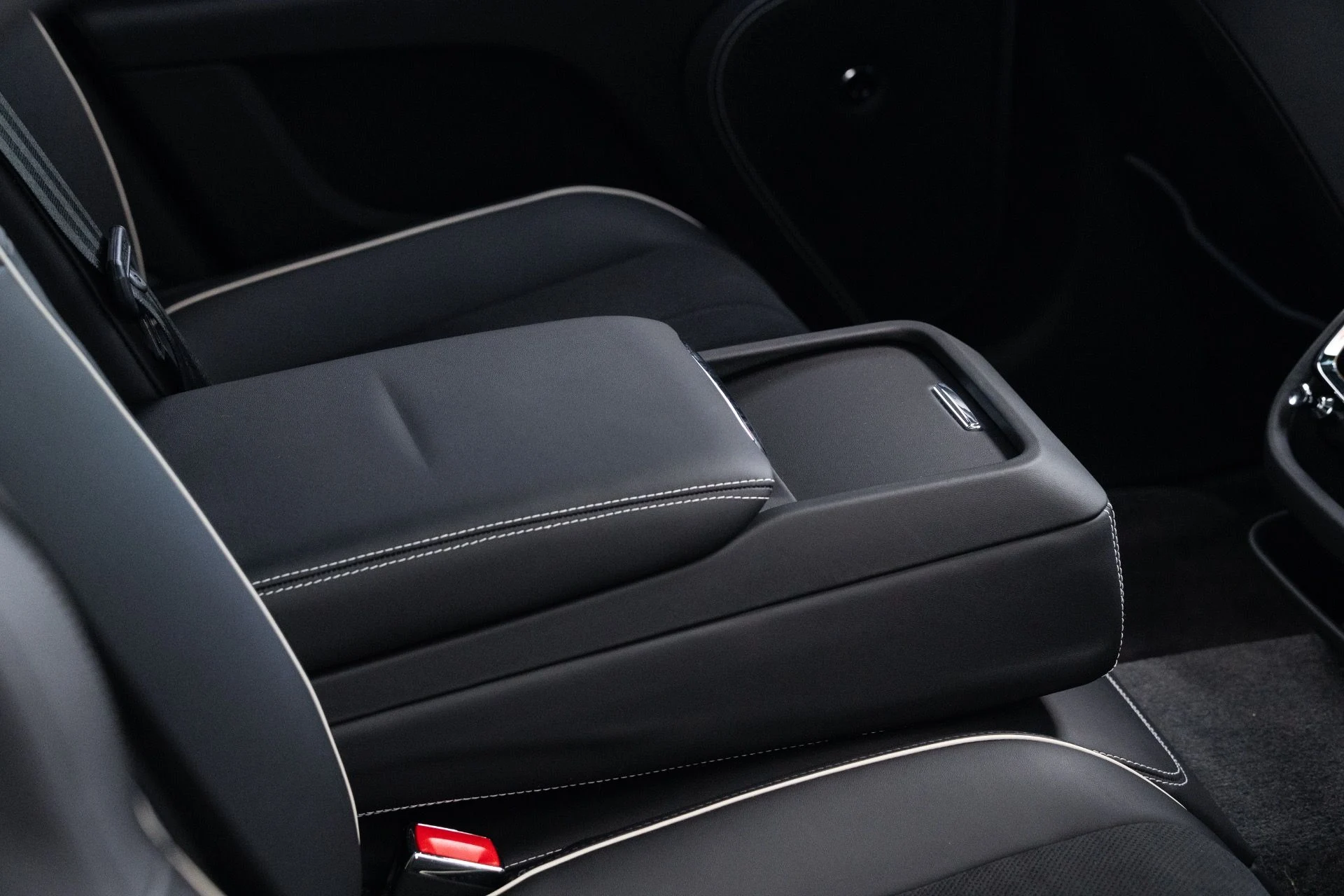 mph079_781599247_Used_2023_Bentley_Flying_Spur_S_V8_1778782784_e80ba4b6a6
