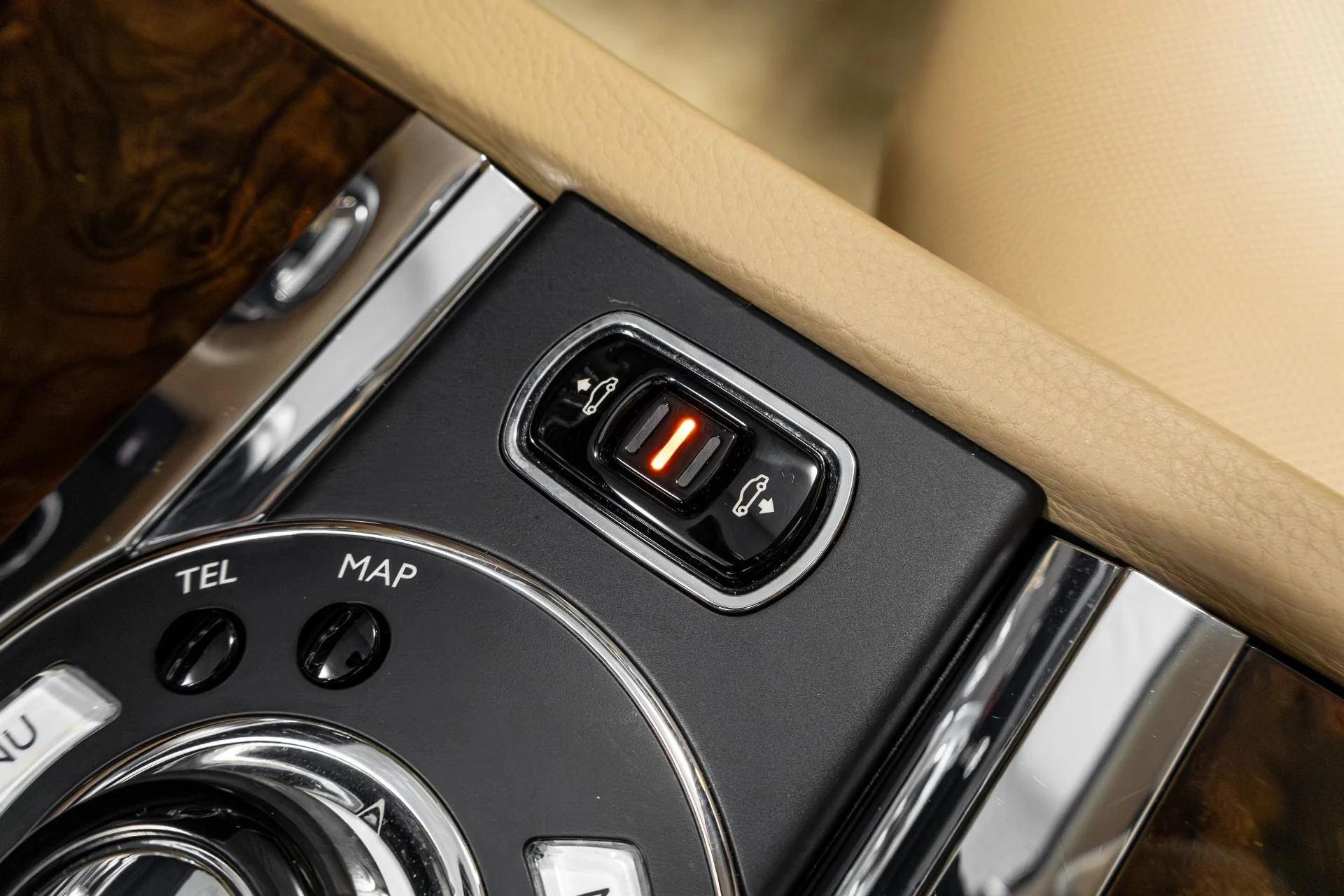 mph079_785961093_Used_2011_Rolls_Royce_Ghost_1771348774_ea7c3c9264