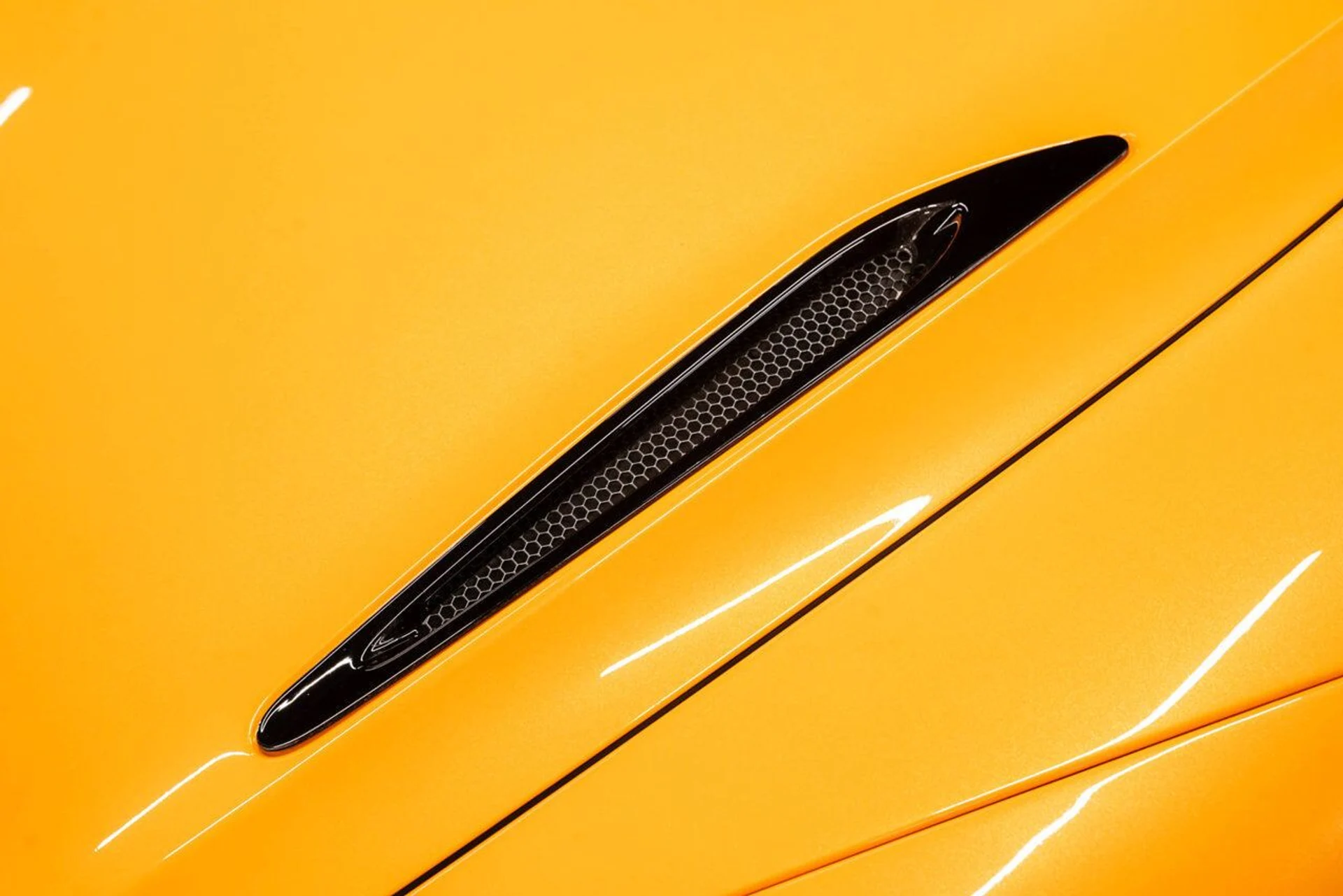 mph079_788600055_mclaren_765lt_2021_16e747e30c