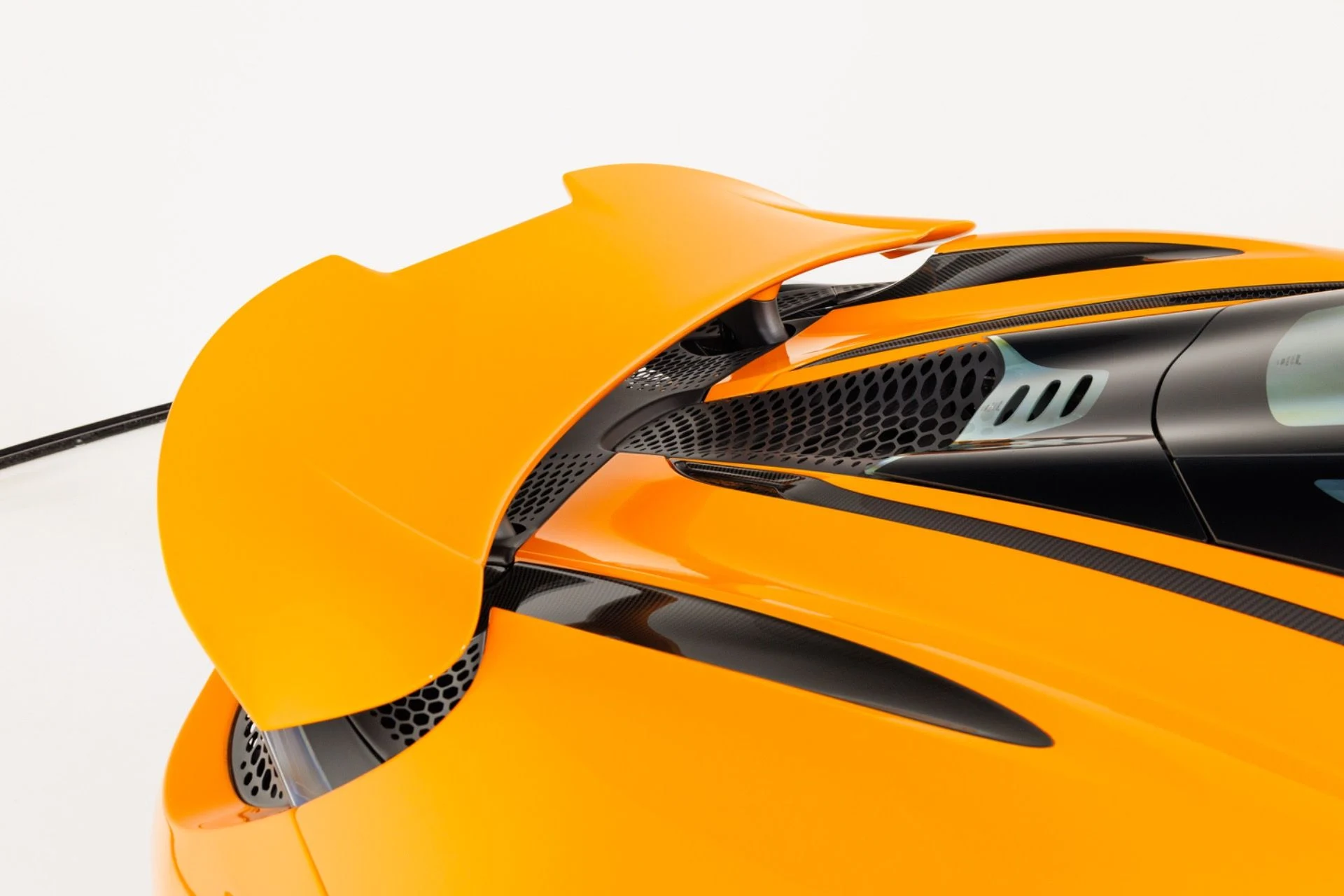 mph079_809897954_Used_2021_Mc_Laren_765_LT_1790963861_53a4a219da