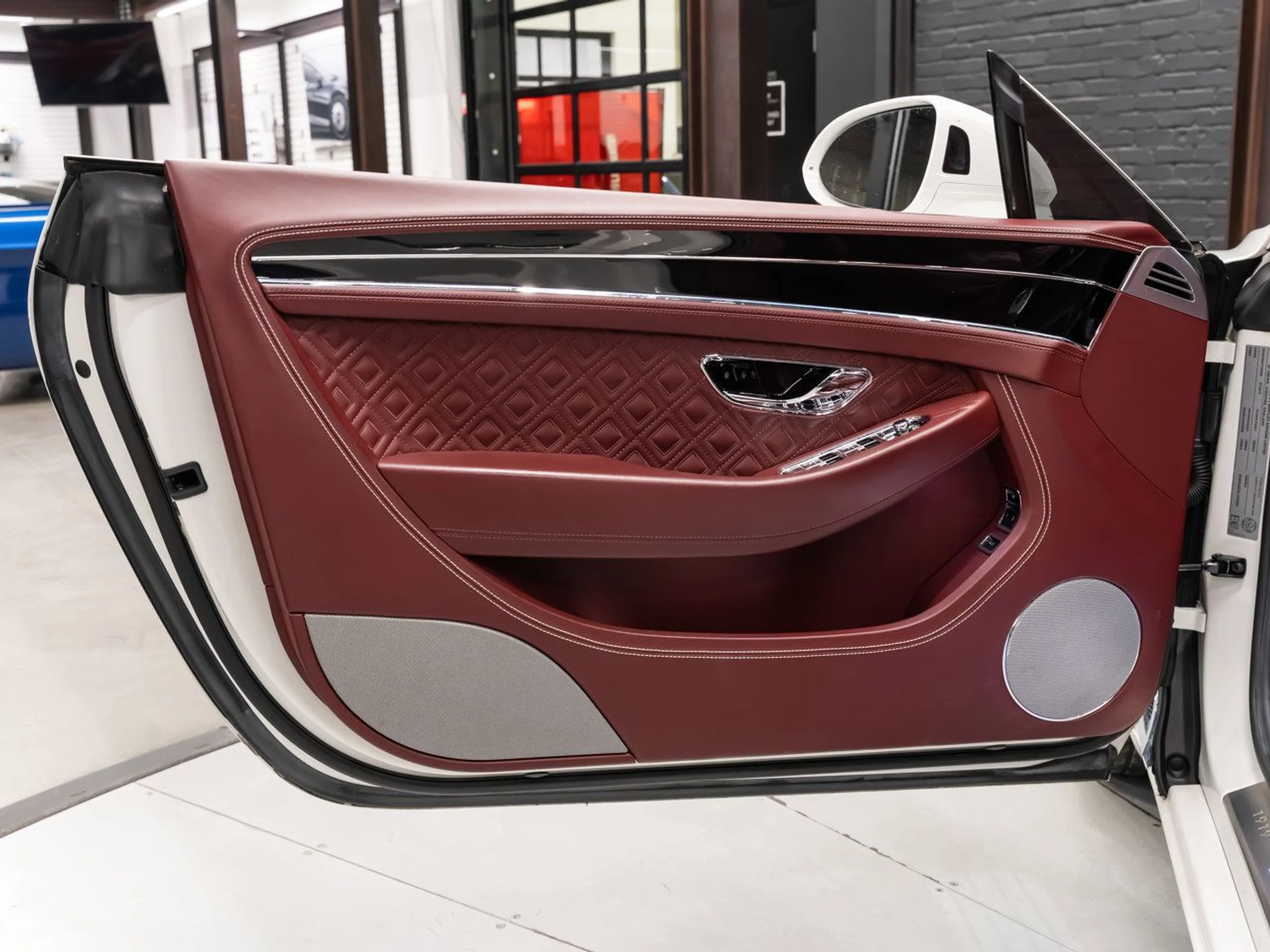 mph080_1035538368_bentley_continental_2020_fc8228e376