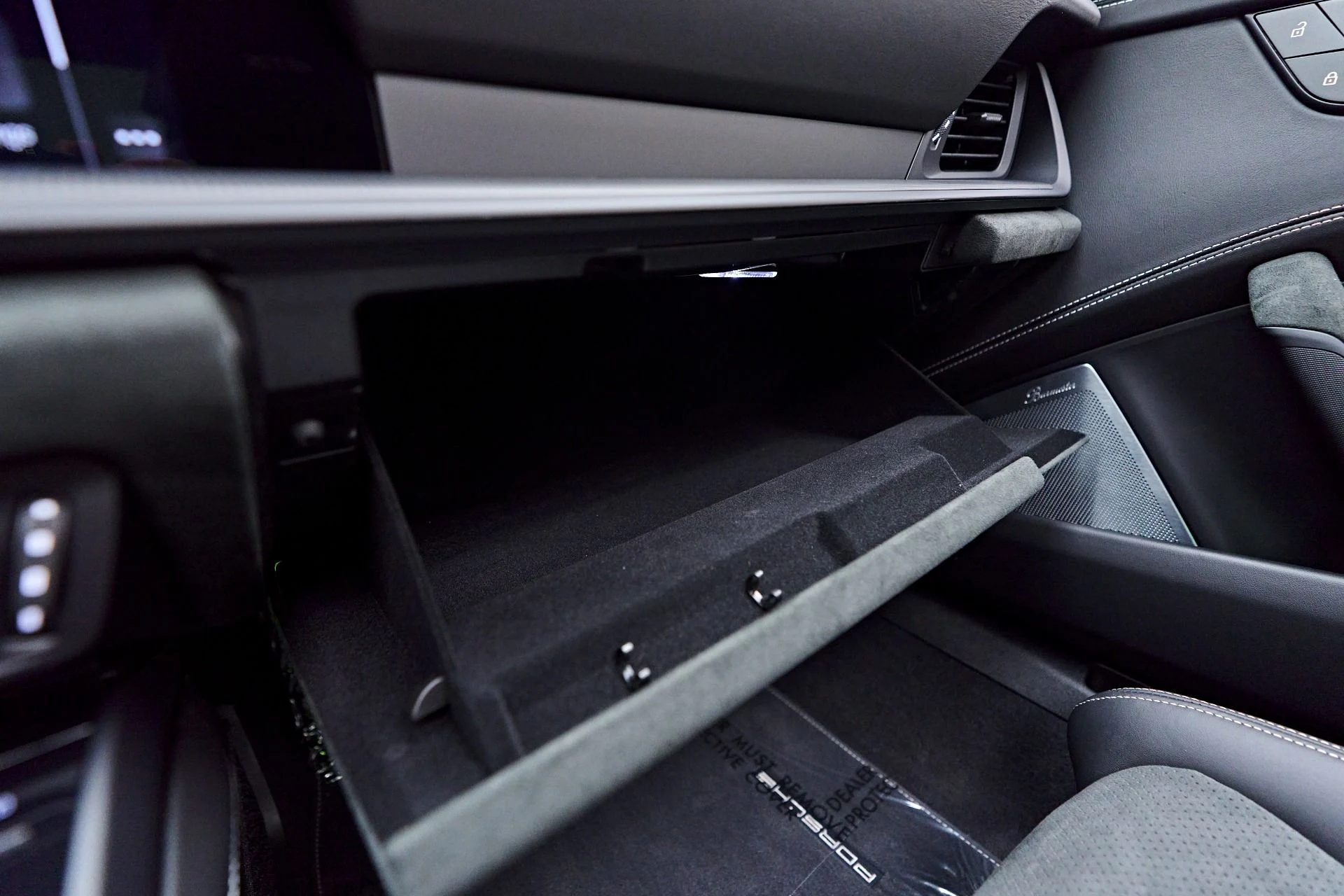 mph080_1043245934_Used_2024_Porsche_911_Carrera_4_GTS_1753409003_adbaae93aa