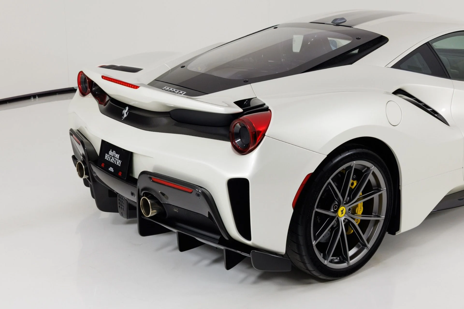 mph080_1131703108_Used_2020_Ferrari_488_Pista_1791475678_5af2a273f7