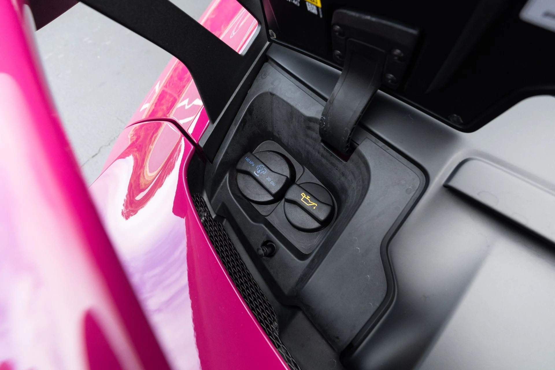 mph080_1159629899_Used_2024_Porsche_911_GT_3_1776966322_5db7d5f1f8