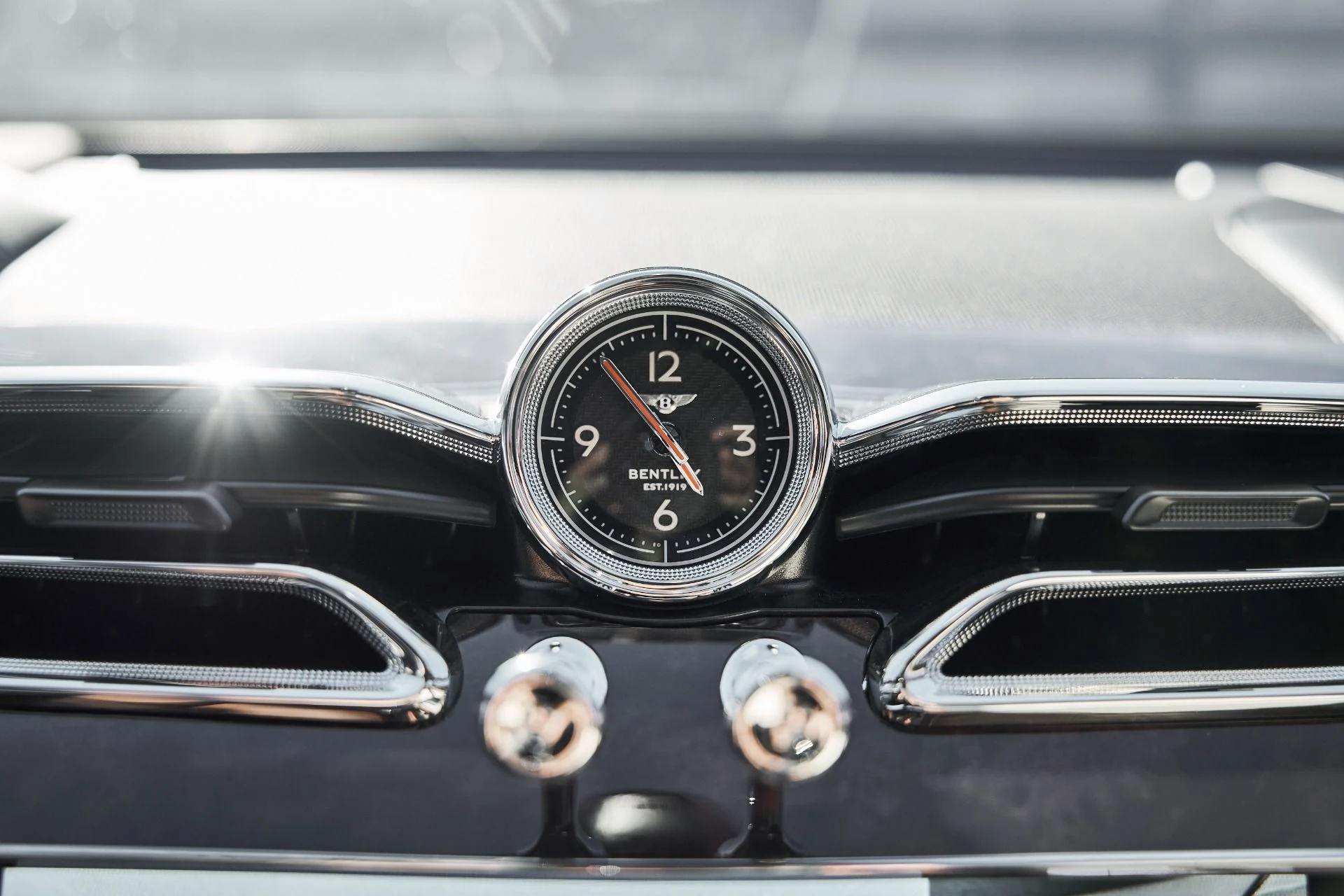 mph080_1529424556_Used_2023_Bentley_Bentayga_EWB_Azure_1773968923_9c1fe71116