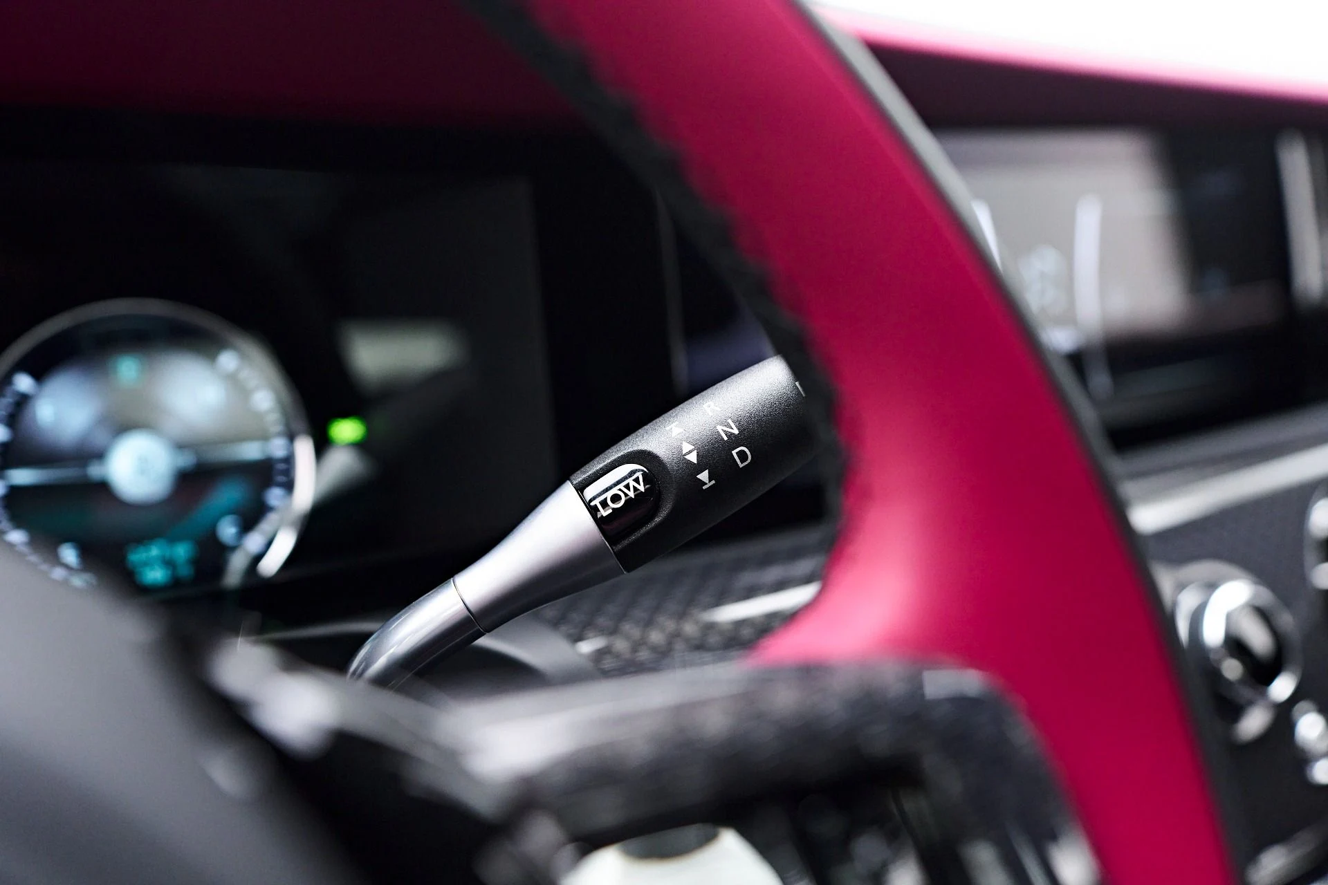 mph080_1561541676_Used_2024_Rolls_Royce_Ghost_Base_1750545572_442949d6fa