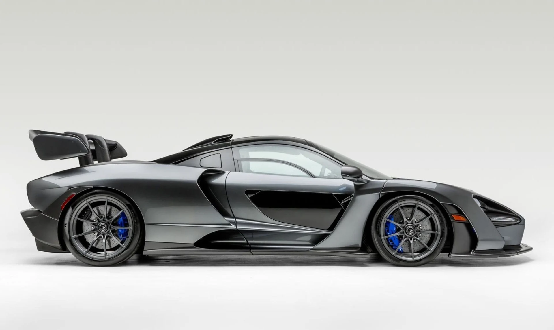 mph080_156984557_12200_p81_l_a1a5923d0b