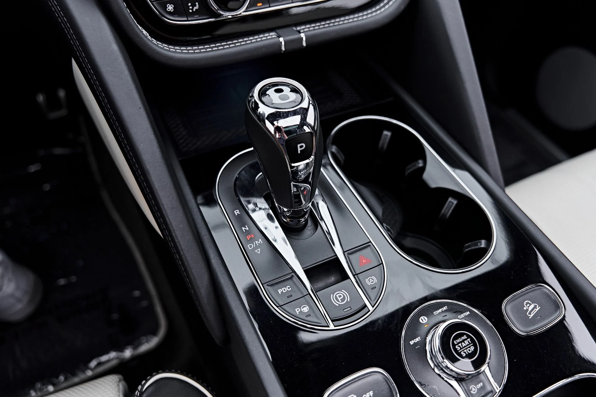 mph080_1613398461_Used_2022_Bentley_Bentayga_V8_1791935828_2a5860b6e7