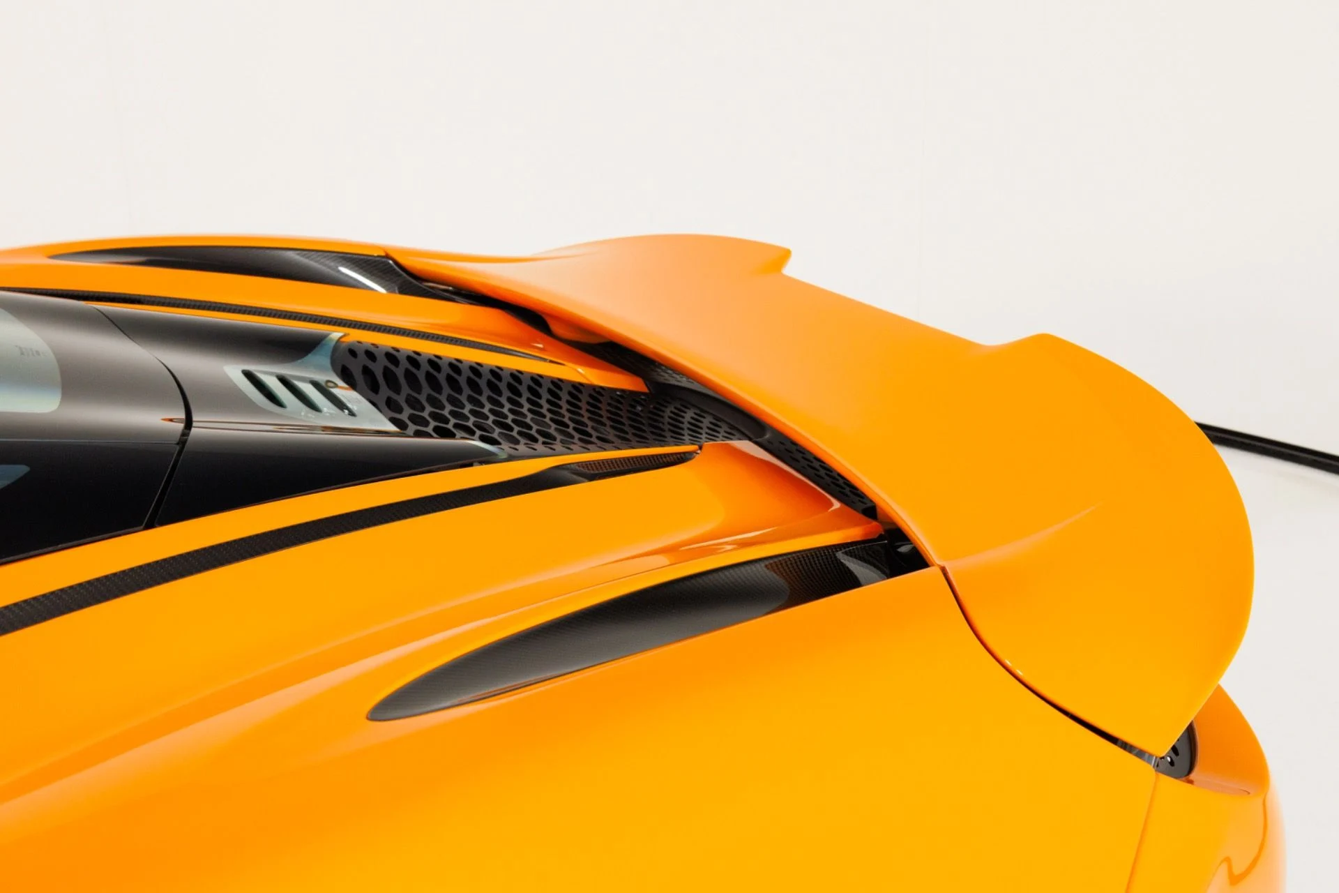 mph080_1618970525_Used_2021_Mc_Laren_765_LT_1790963861_f41479b174