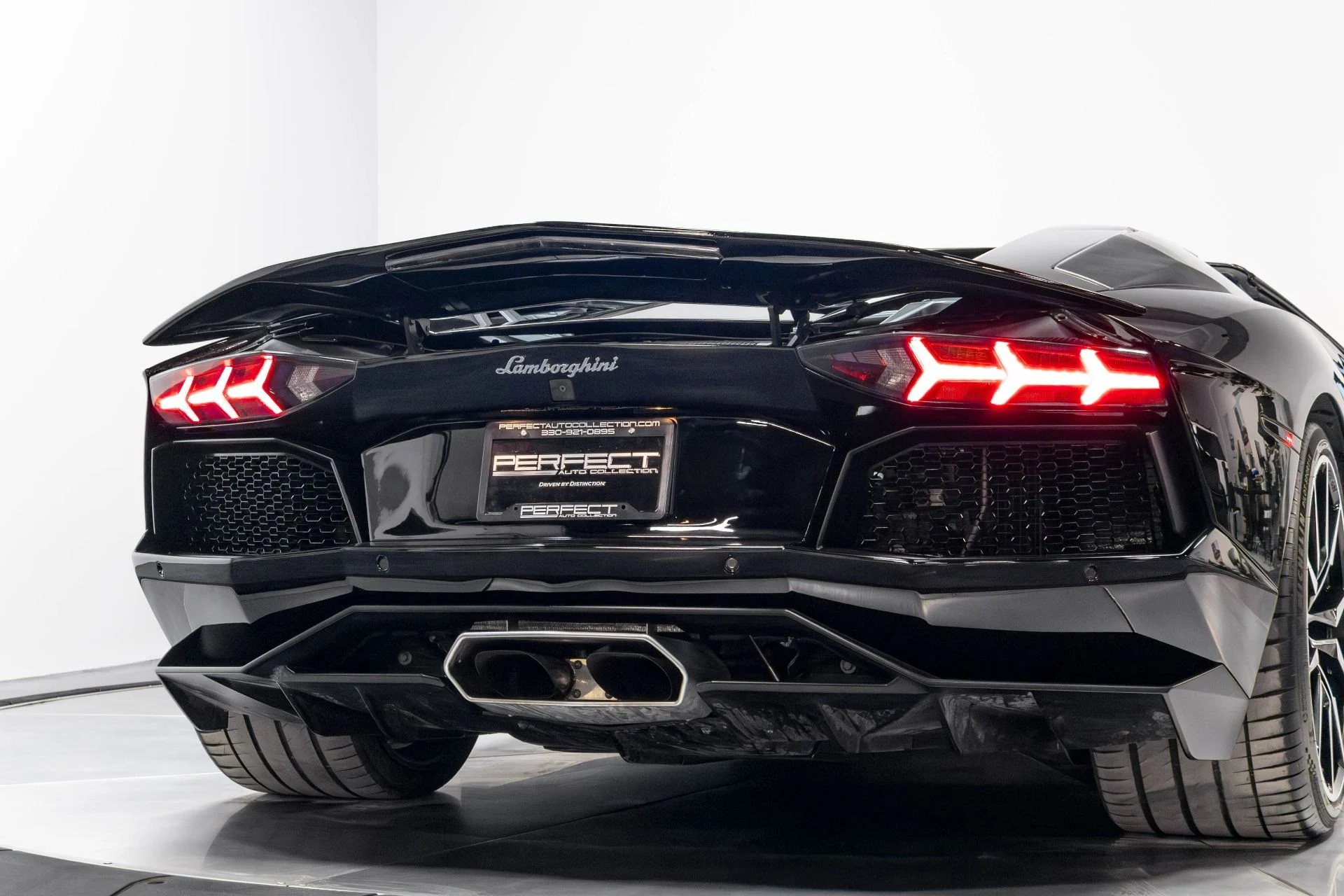 mph080_1628062485_Used_2015_Lamborghini_Aventador_LP_700_4_1780593182_e3295e21e7