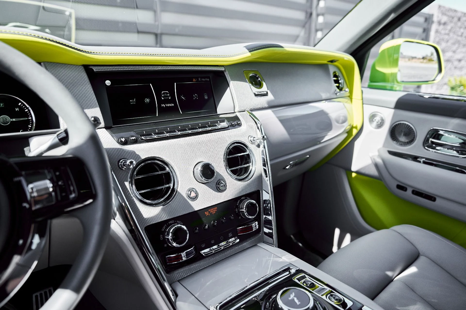 mph080_1647085431_Used_2024_Rolls_Royce_Cullinan_Base_1773162695_efc89d09f1