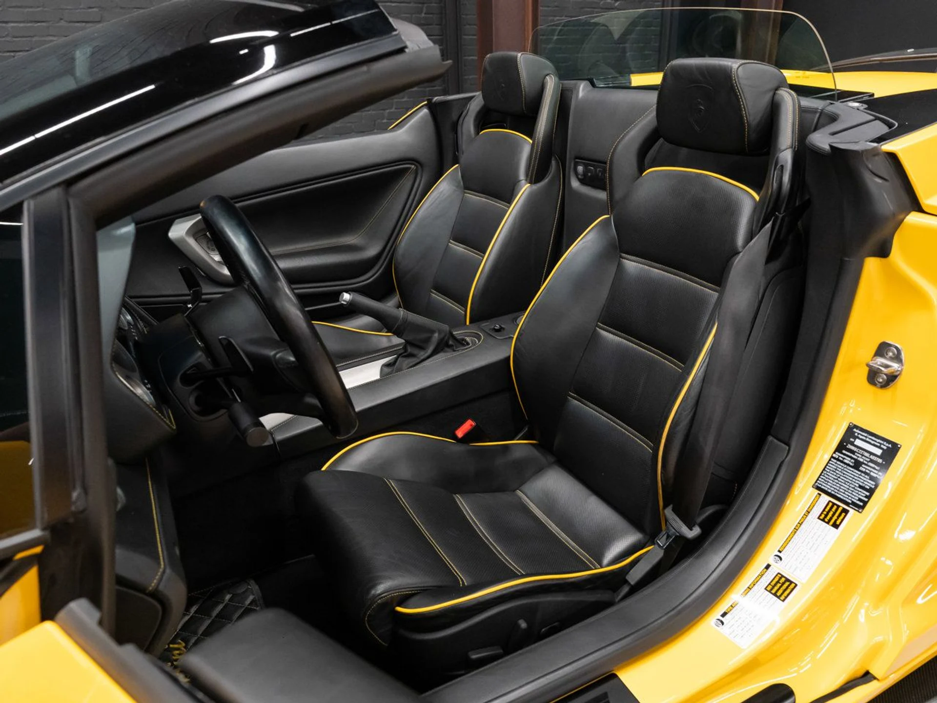 mph080_168714133_lamborghini_gallardo_2006_9e01c619d0