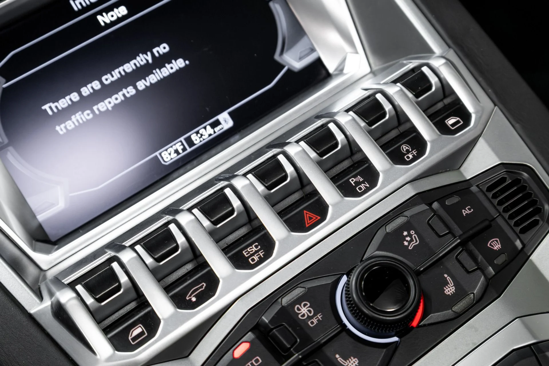 mph080_1717675048_Used_2015_Lamborghini_Aventador_1764723845_9bc78d3d0f