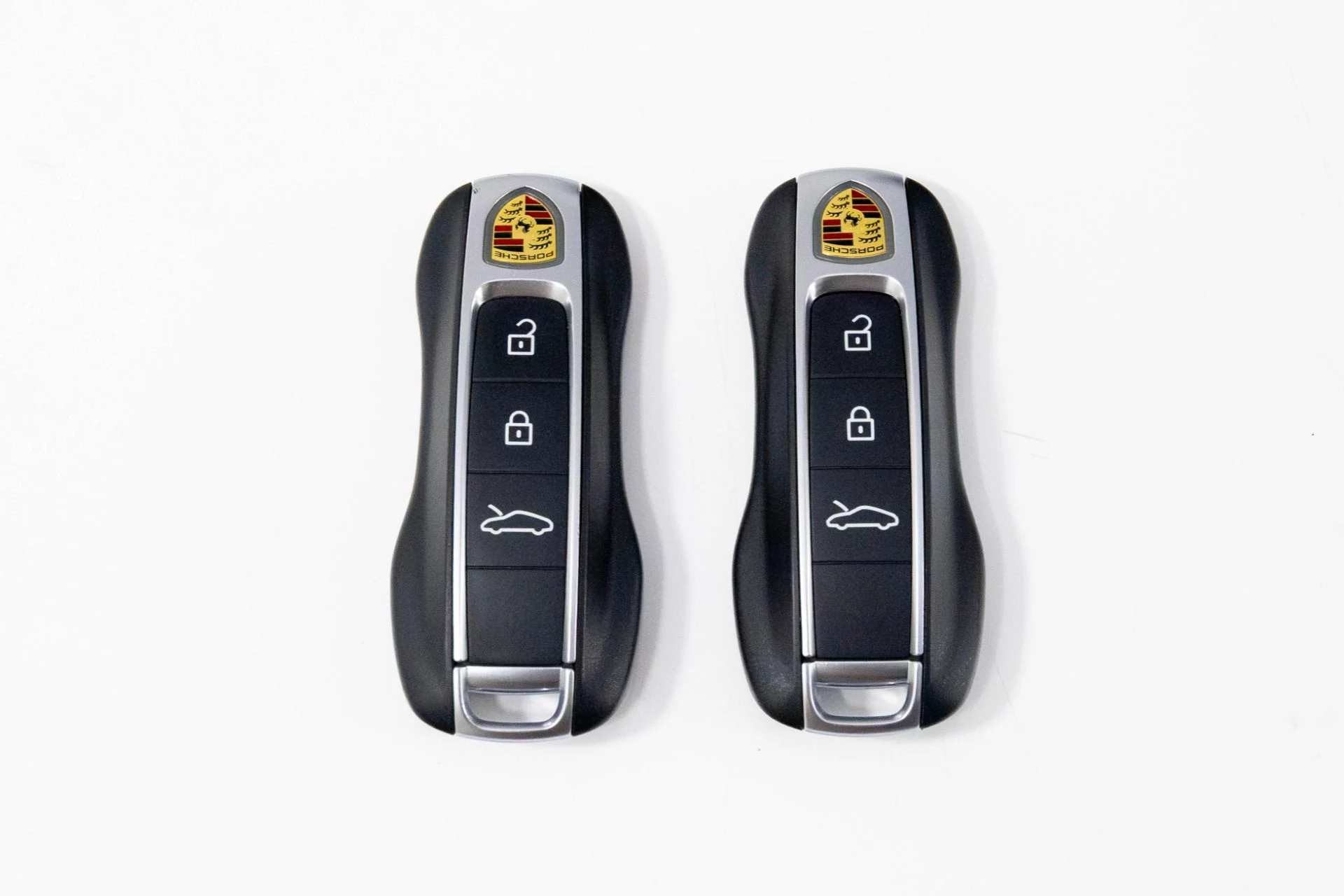 mph080_1737913808_Used_2023_Porsche_911_Targa_4_GTS_1762298475_ad7b5433d1