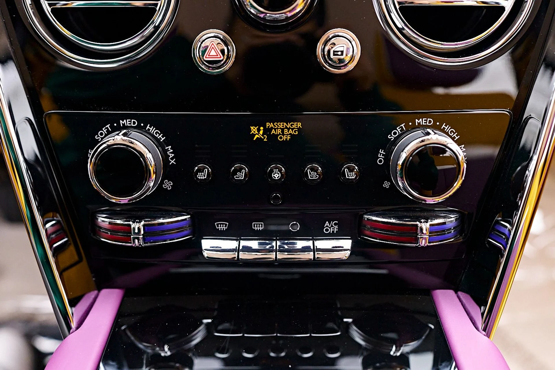 mph080_1851736347_Used_2025_Rolls_Royce_Cullinan_Base_1736646133_5850c0dd26