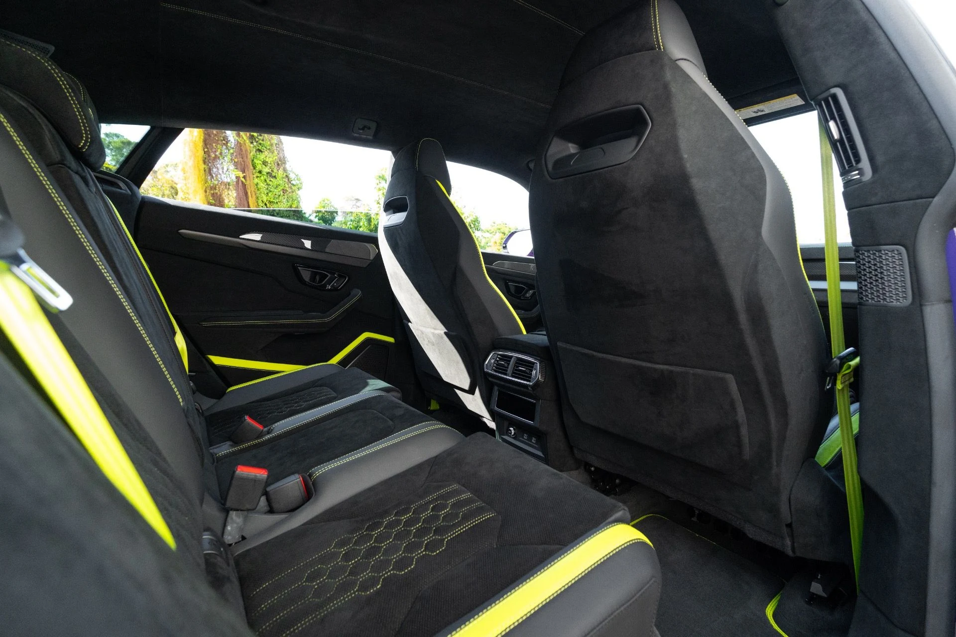 mph080_1929805489_Used_2023_Lamborghini_Urus_Performante_1771690657_87ad340e9e