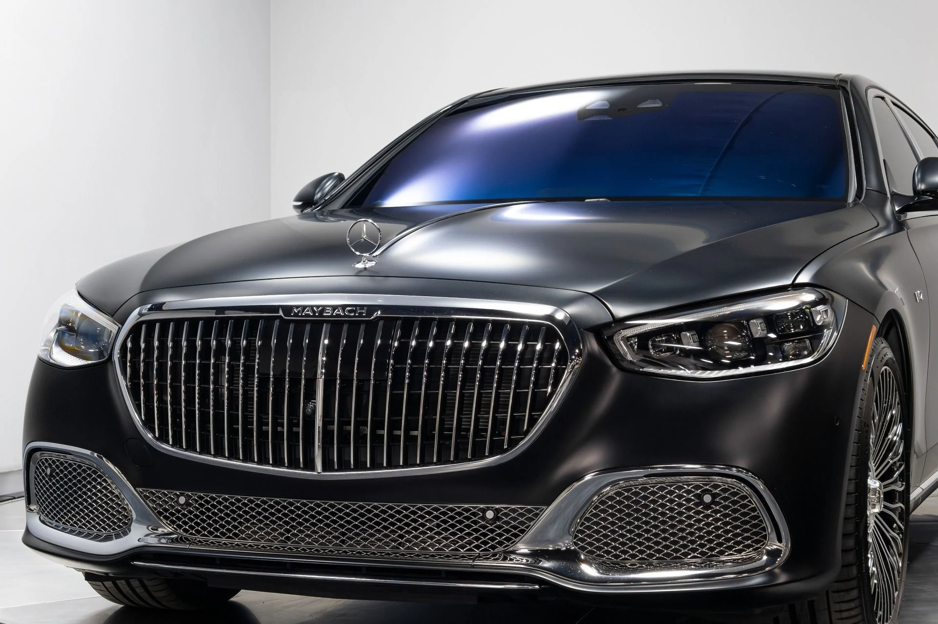 mph080_1982128394_Used_2024_Mercedes_Benz_S_Class_Maybach_S_680_4_MATIC_1764625509_842de8214b