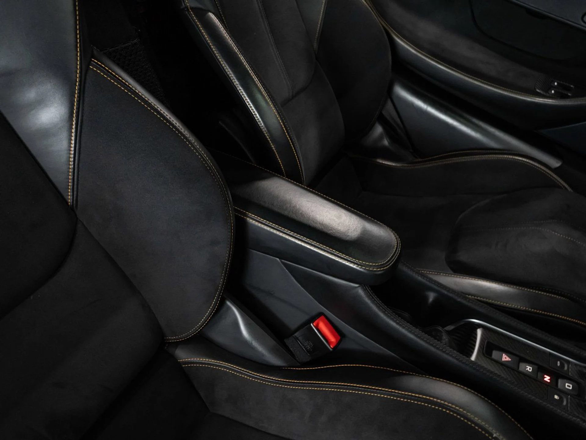 mph080_1986666424_mclaren_570s_2017_72ebd3d723