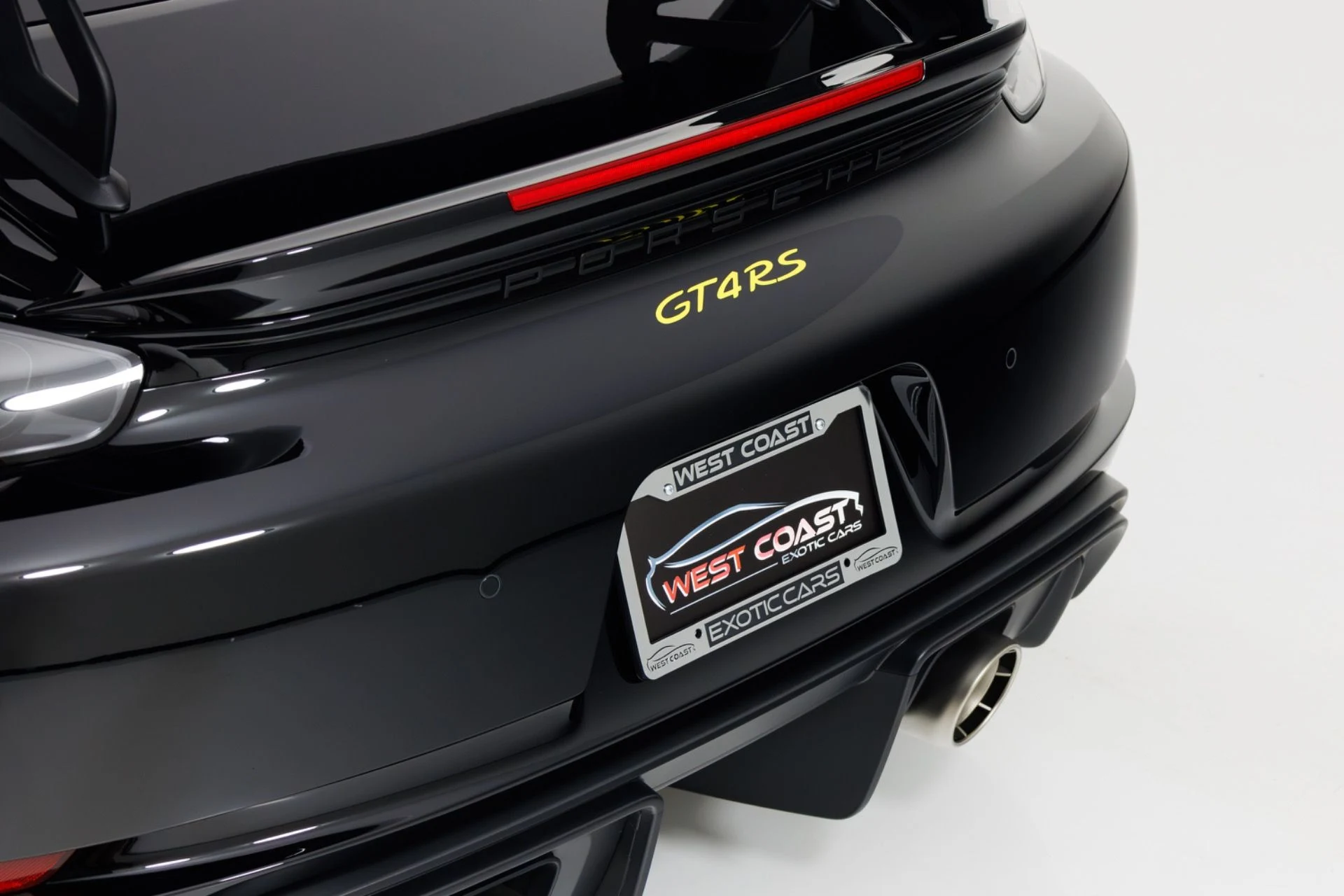 mph080_2027070184_Used_2025_Porsche_718_Cayman_GT_4_RS_1774365238_f4b7e53ec5