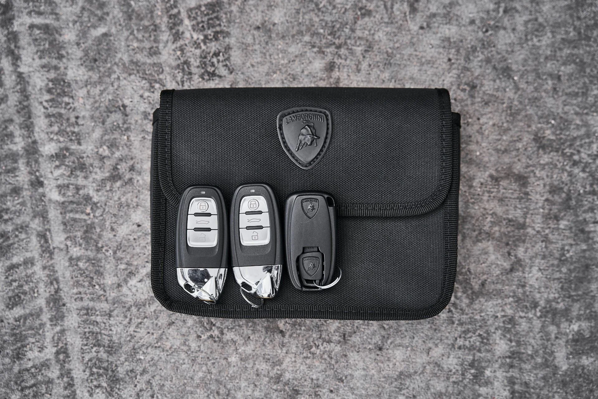 mph080_203675249_Used_2023_Lamborghini_Huracan_Sterrato_Base_1780101857_385dabdb5c