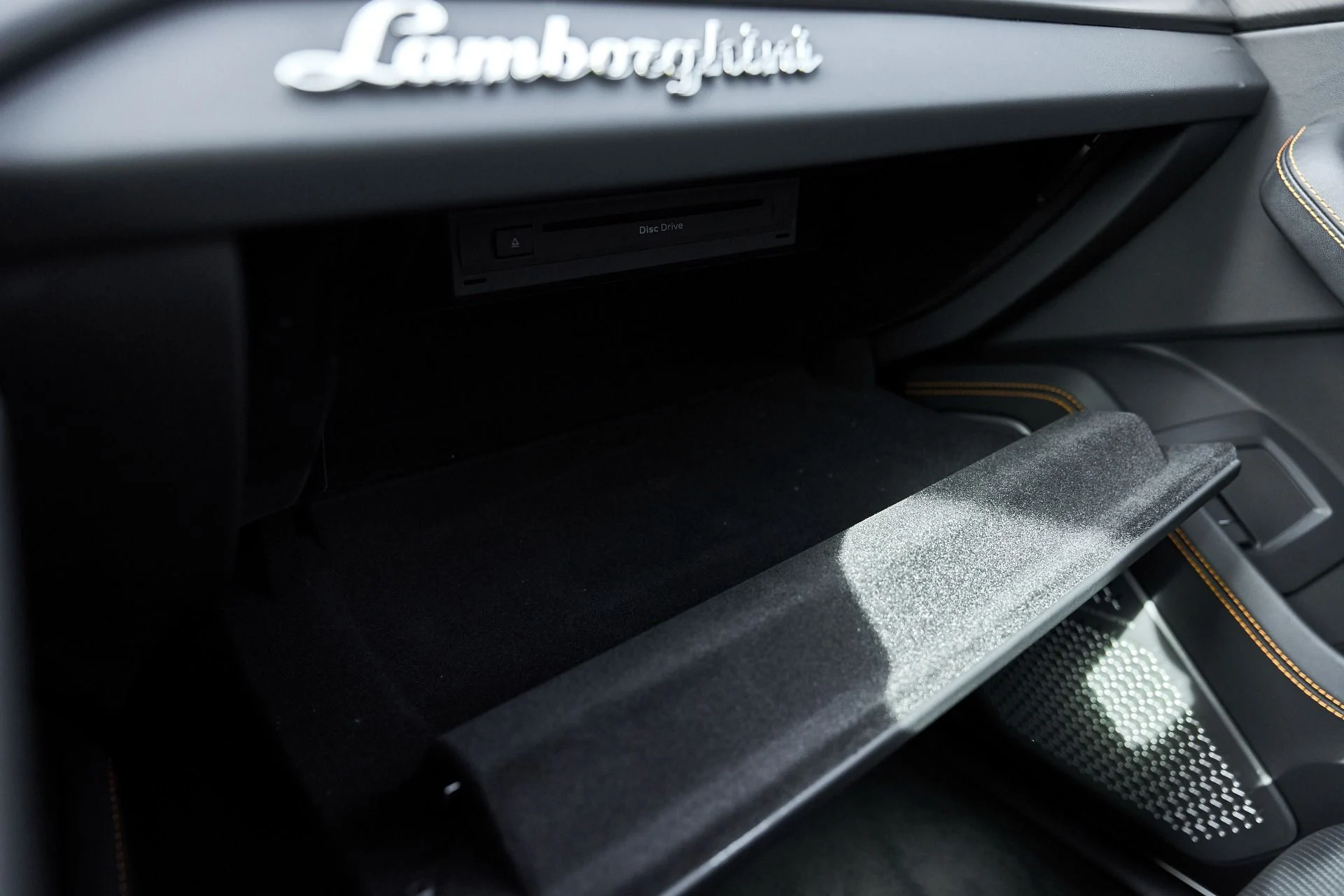 mph080_2095695200_Used_2022_Lamborghini_Urus_1766457502_33718a9cfd